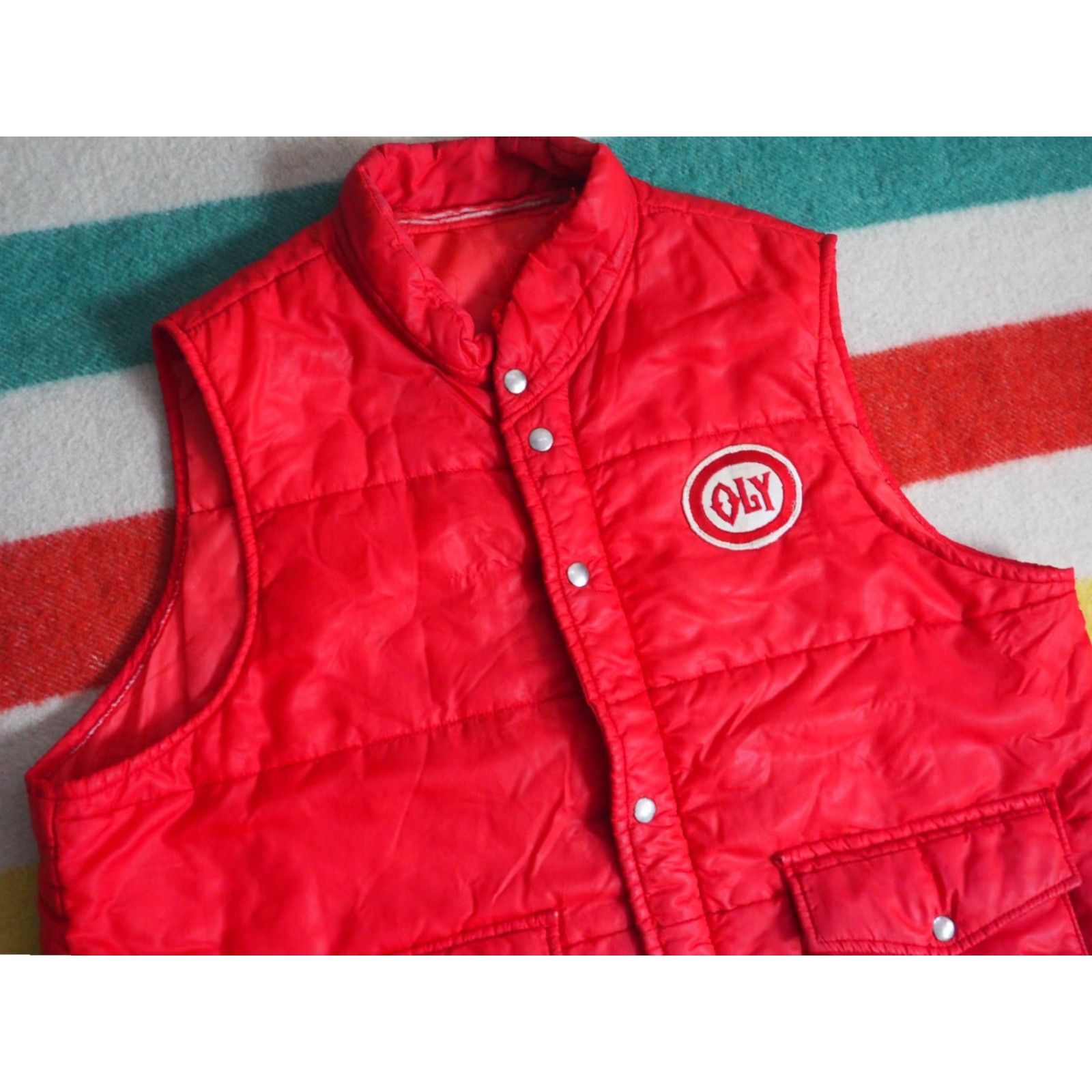 Vintage VTG 70s Rustic Barn Red Oly Beer Washington Patch Snap Puffer Vest Mens XL Size US XL / EU 56 / 4 - 2 Thumbnail