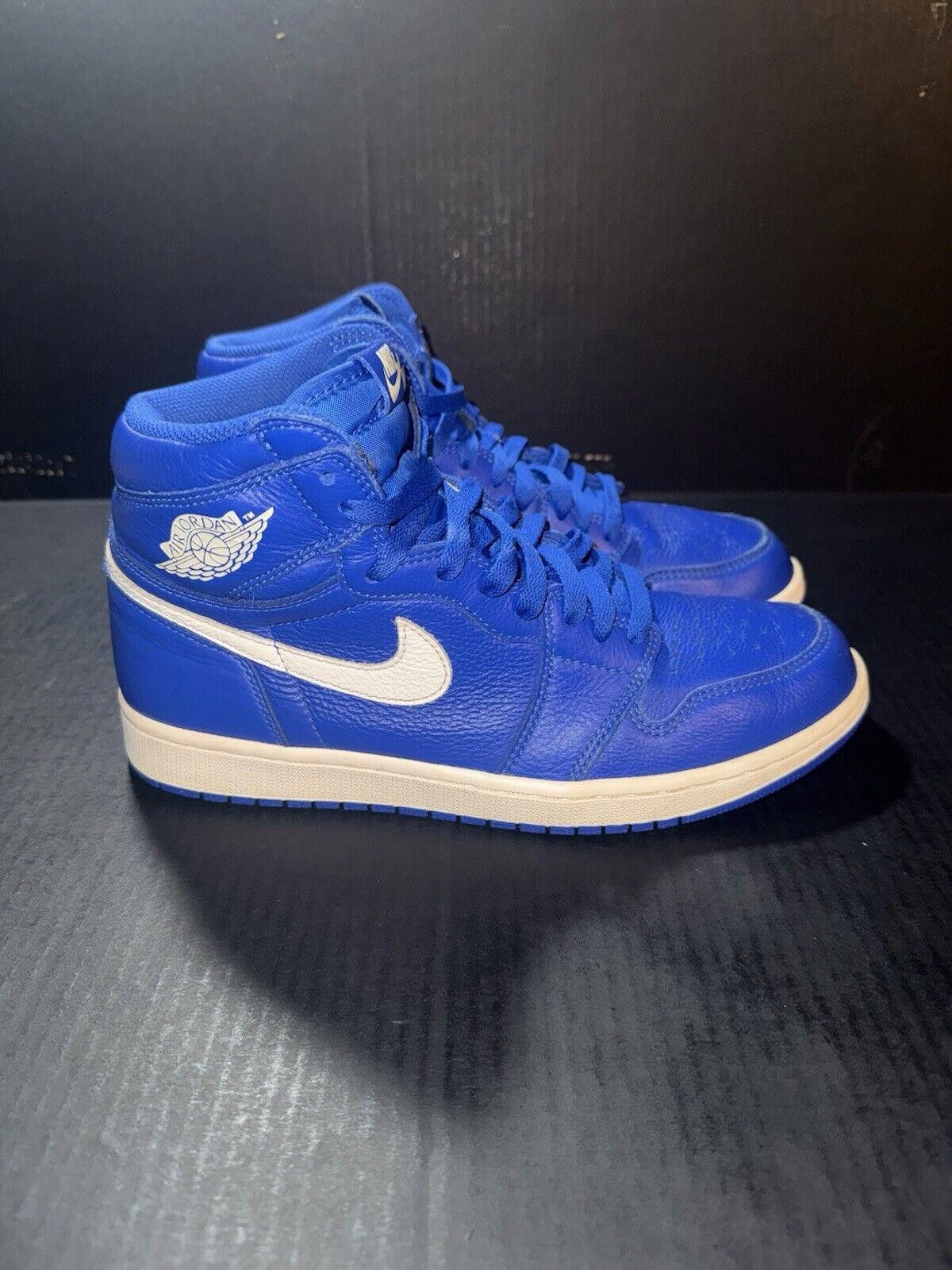 Jordan Brand Nike Air Jordan 1 Retro High OG Hyper Royal 555088-401 Sz 9 Size US 9 / EU 42 - 1 Thumbnail