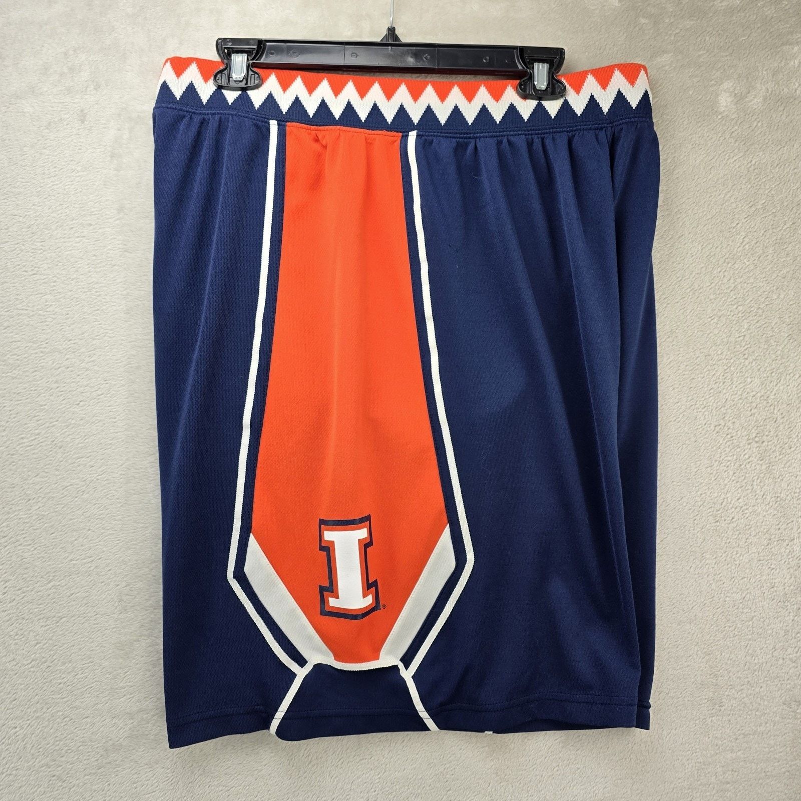 Nike Vintage Nike Illinois Fighting Illini Basketball Shorts XL Size US 36 / EU 52 - 9 Thumbnail