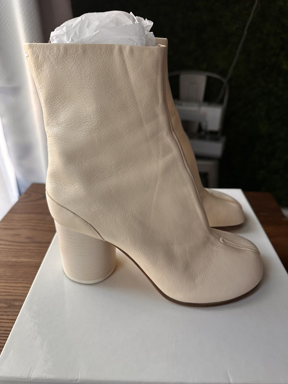 Maison Margiela Maison Margiela Mid Heel Tabi Size US 7 / IT 37 - 1 Thumbnail