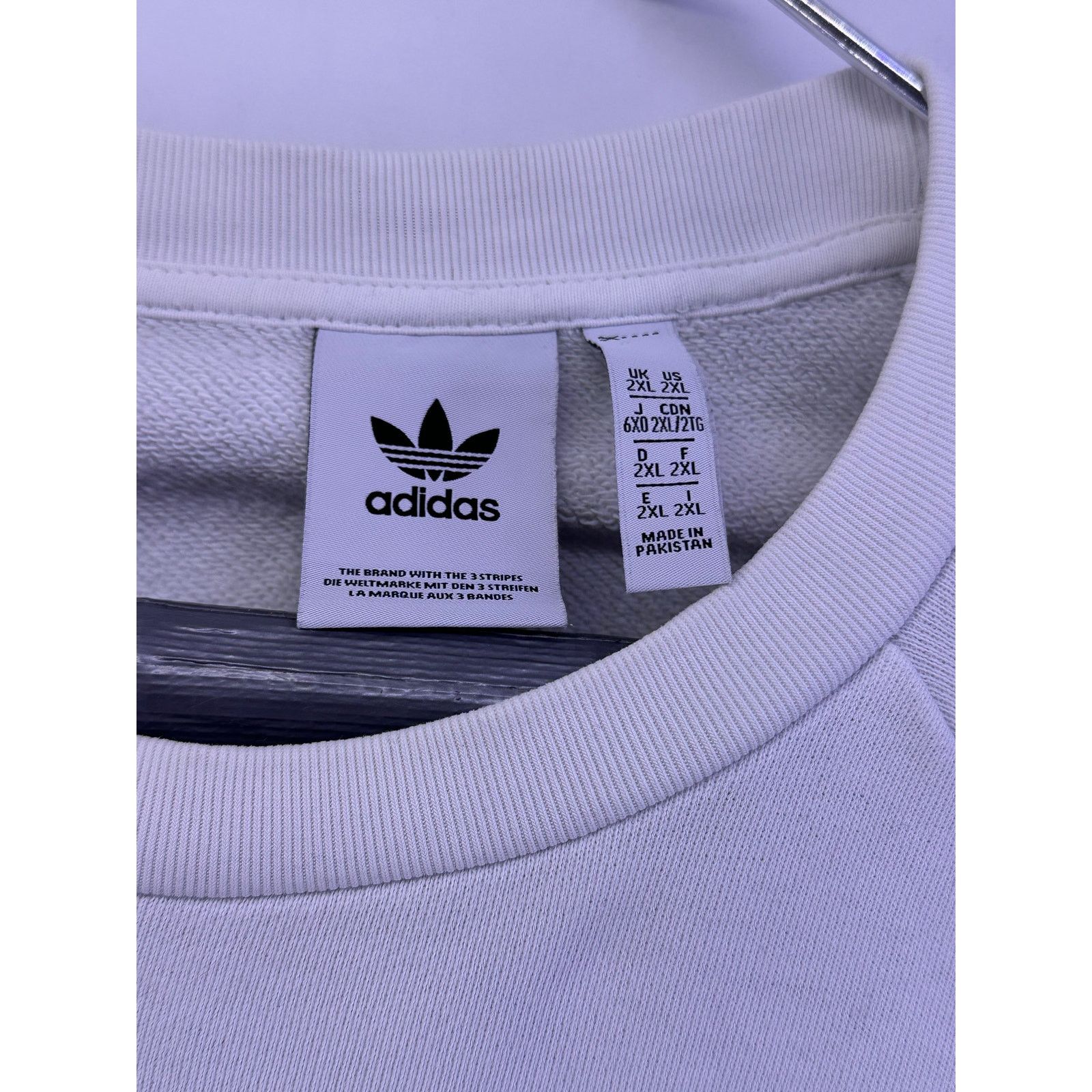 Adidas Adidas Off white Crewneck Sweater Size 2XL Size US XXL / EU 58 / 5 - 6 Thumbnail