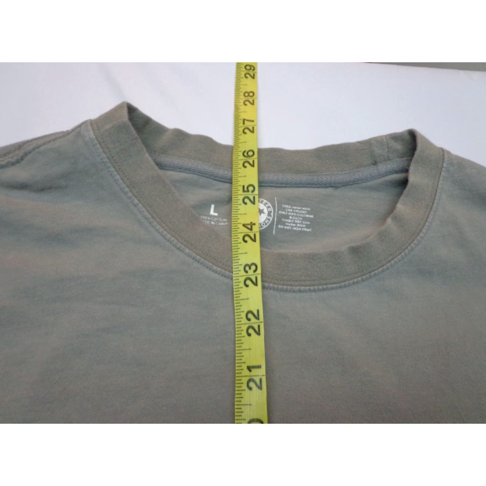 Vintage Volunteer Traditions T-Shirt Pocket Large Brown Crew Neck Short Sleeve Mens Vintage? No. State Pride meets Quality Size US L / EU 52-54 / 3 - 7 Thumbnail