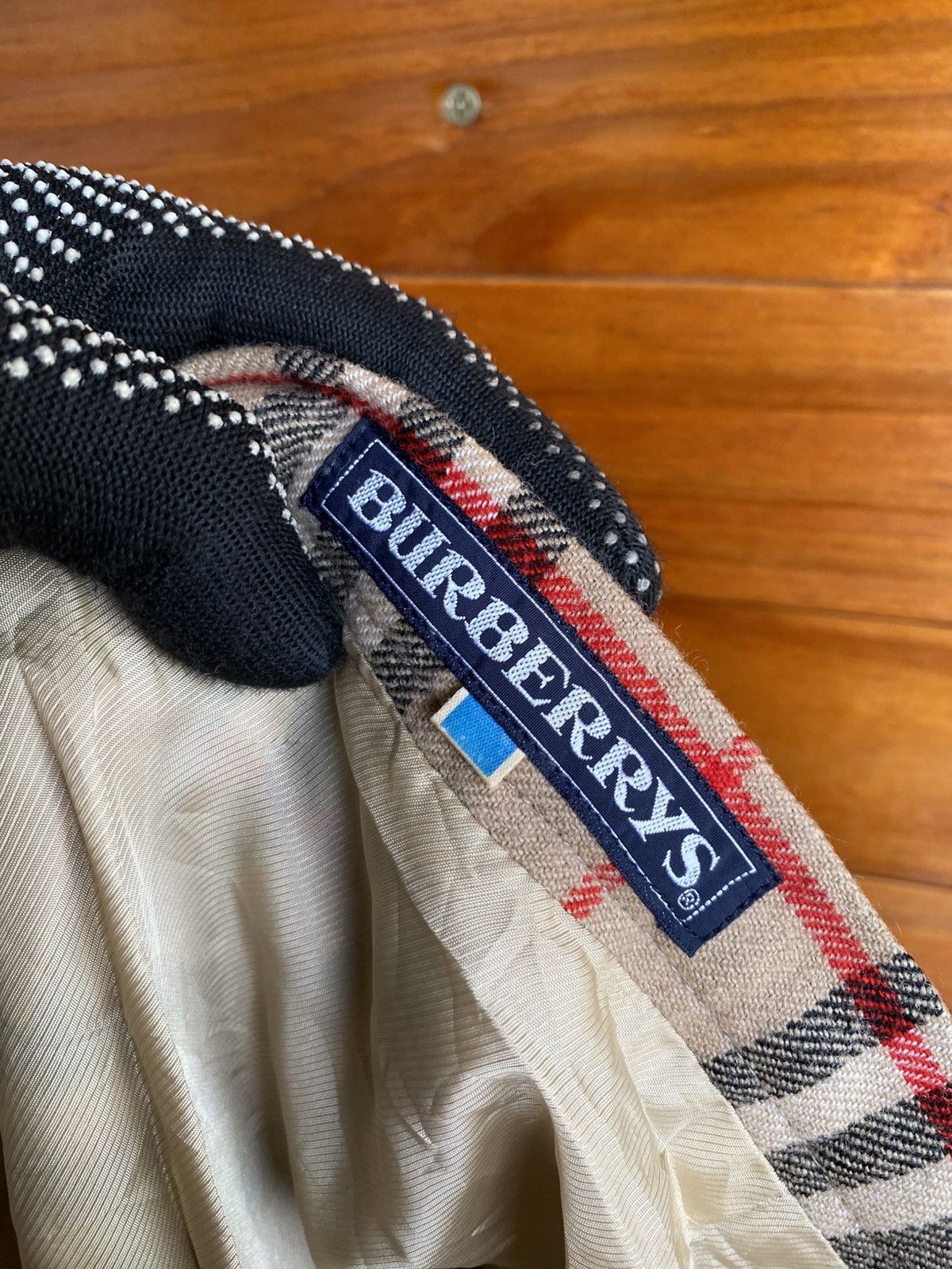 Burberry Vintage Burberrys Nova Check Pleated Skirt | Wool Blend Size 27" / US 4 / IT 40 - 13 Thumbnail