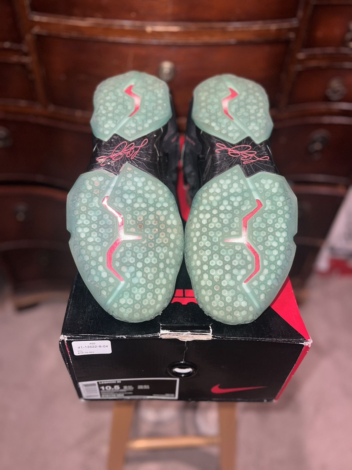 Nike Lebron XI (11) JADE Size US 10.5 / EU 43-44 - 7 Thumbnail