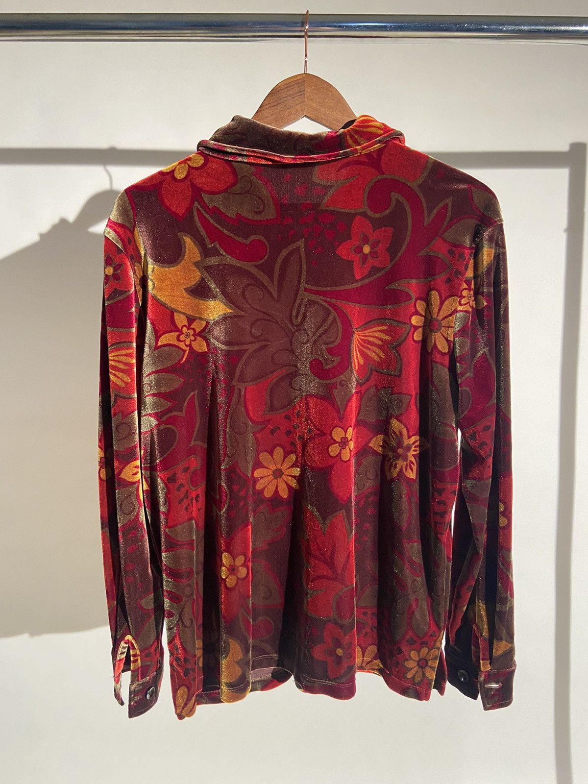 Vintage Vintage 70s floral velvet button-up Size US S / EU 44-46 / 1 - 3 Thumbnail