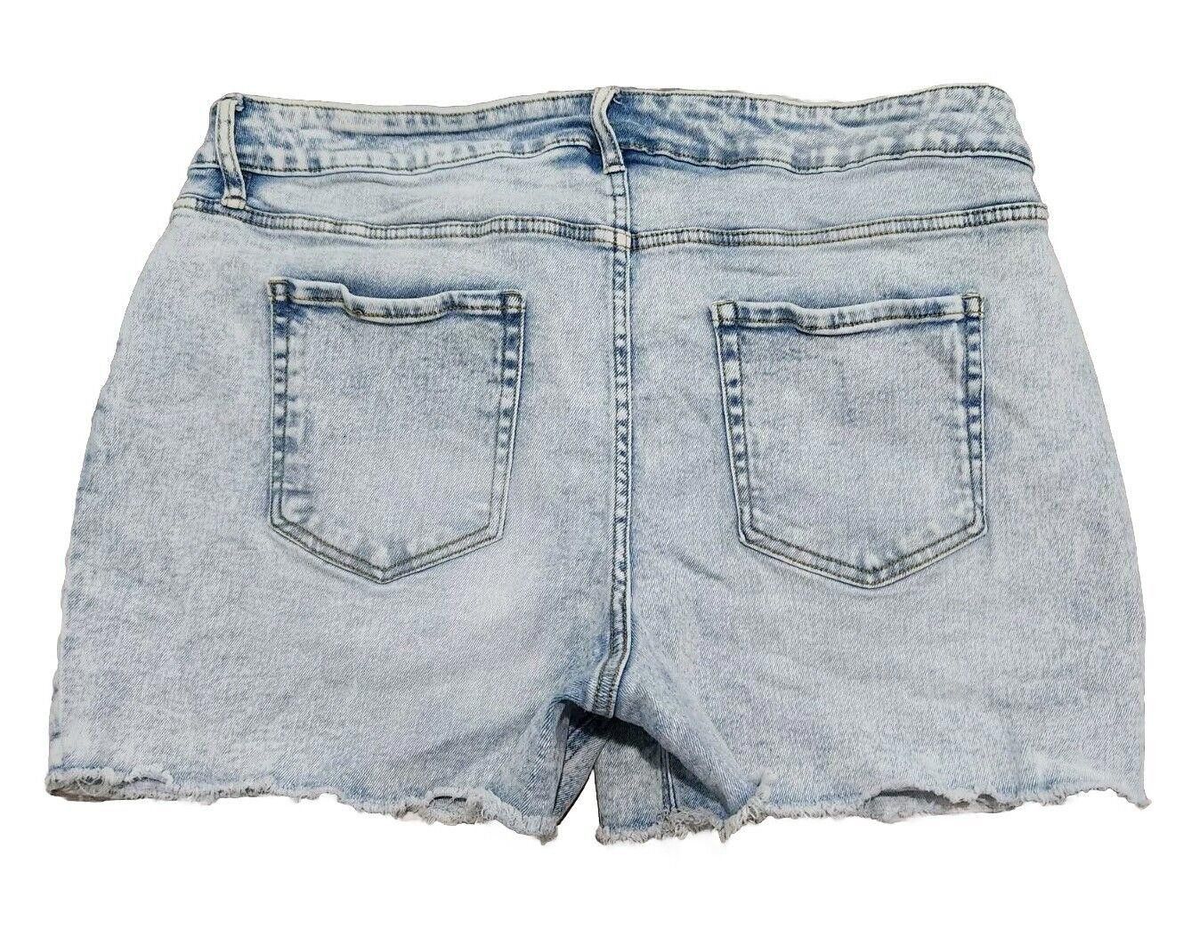 Designer Ava And Viv Jean Shorts Plus Size 18 Light Wash Stretch Cut Size 40" / US 18 - 2 Thumbnail
