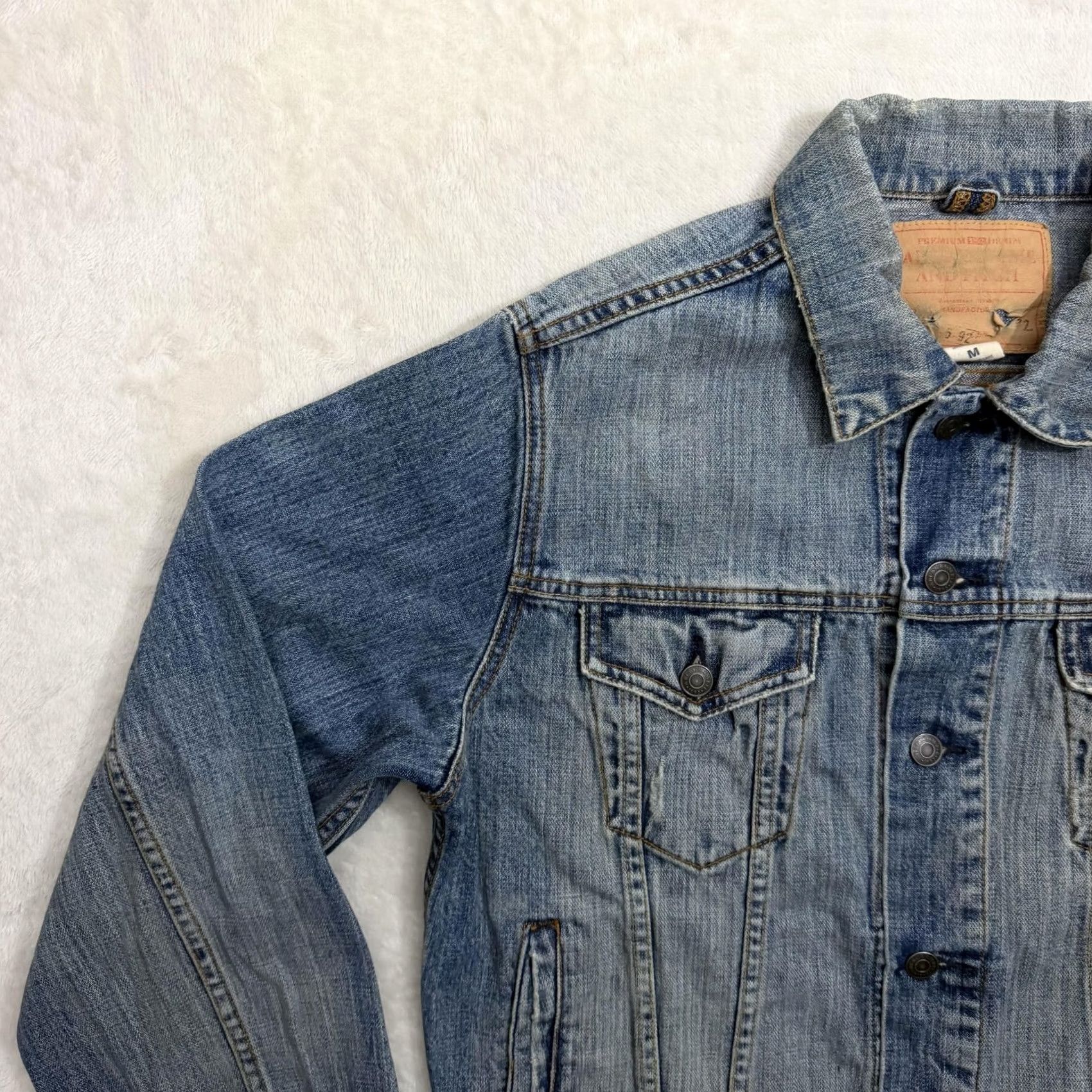 Abercrombie & Fitch Abercrombie & Fitch Jacket Mens Medium Blue Denim Trucker Bomber Distressed Cotton Solid Denim Button Pocket Casual Workwear Size US M / EU 48-50 / 2 - 6 Thumbnail