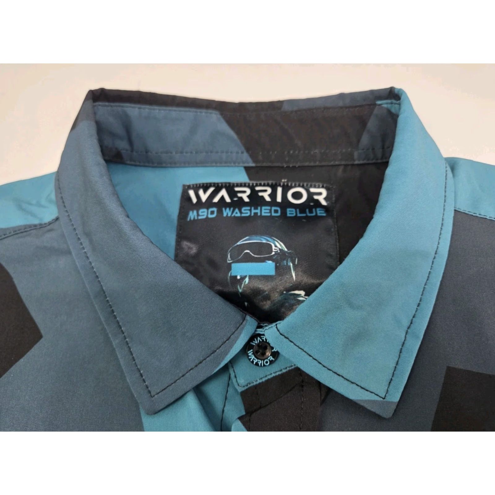 Vintage VINTAGE Warrior Mens Short Sleeve Button Up Shirt M90 Washed Blue Size L #8216 Size US L / EU 52-54 / 3 - 2 Thumbnail
