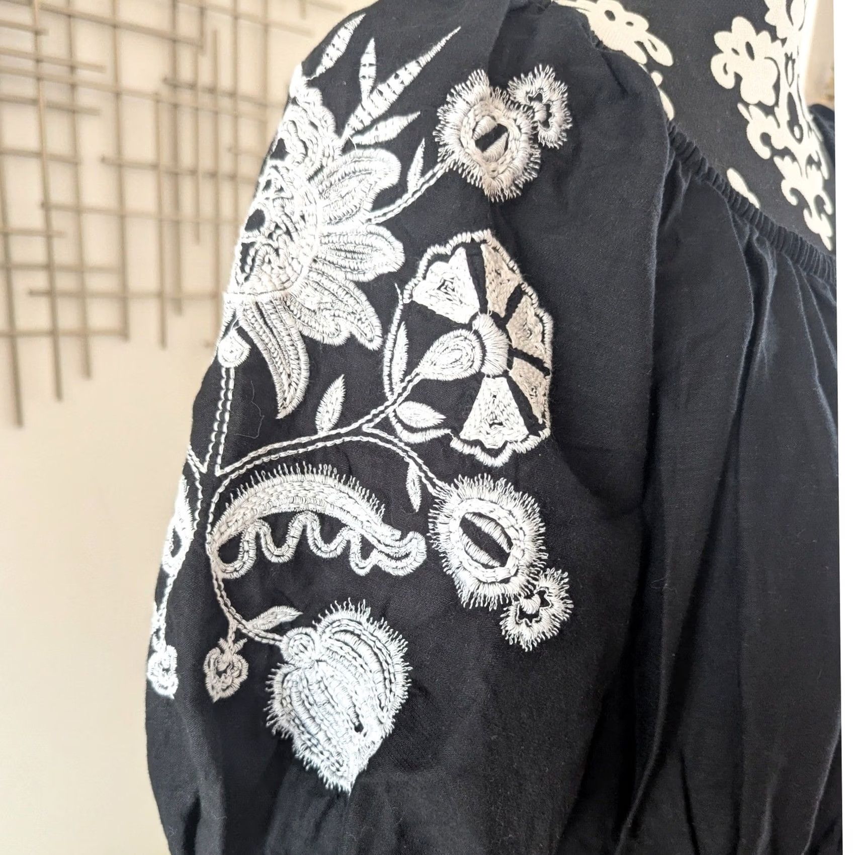 Vintage Knox Rose Black Embroidered Puff Sleeve Dress Size S Boho Ruffle Hem Size S / US 4 / IT 40 - 3 Thumbnail