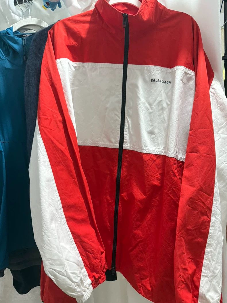 Balenciaga Balenciaga Red and White Patchwork Windbreaker Size US S / EU 44-46 / 1 - 3 Thumbnail