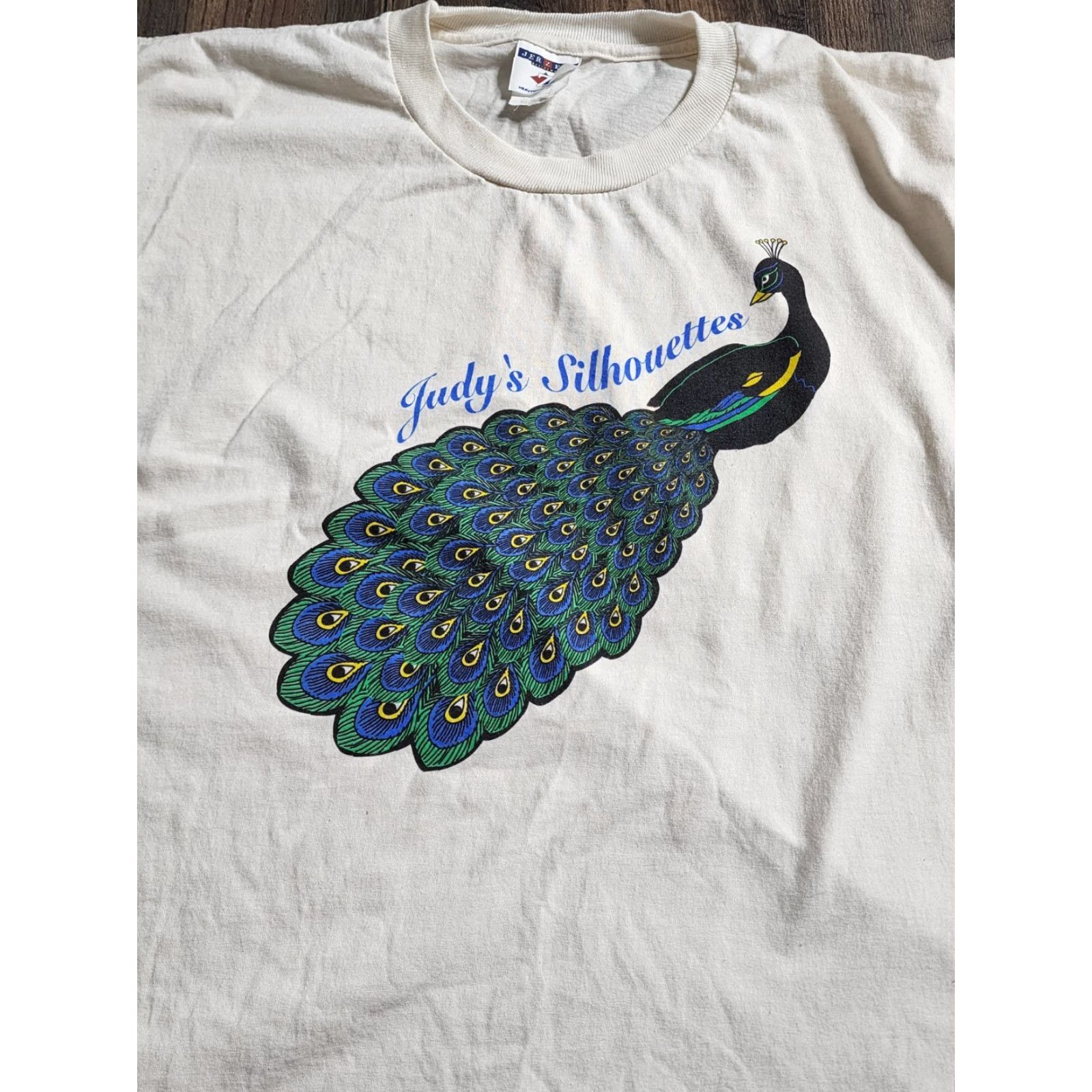 Jerzees VINTAGE Jerzees T-Shirt 3XL Unisex Adults Beige Short Sleeve Crew Neck Peacock Graphic Tee, Distressed, Y2K, 2000s, Mens Size US XXL / EU 58 / 5 - 2 Thumbnail