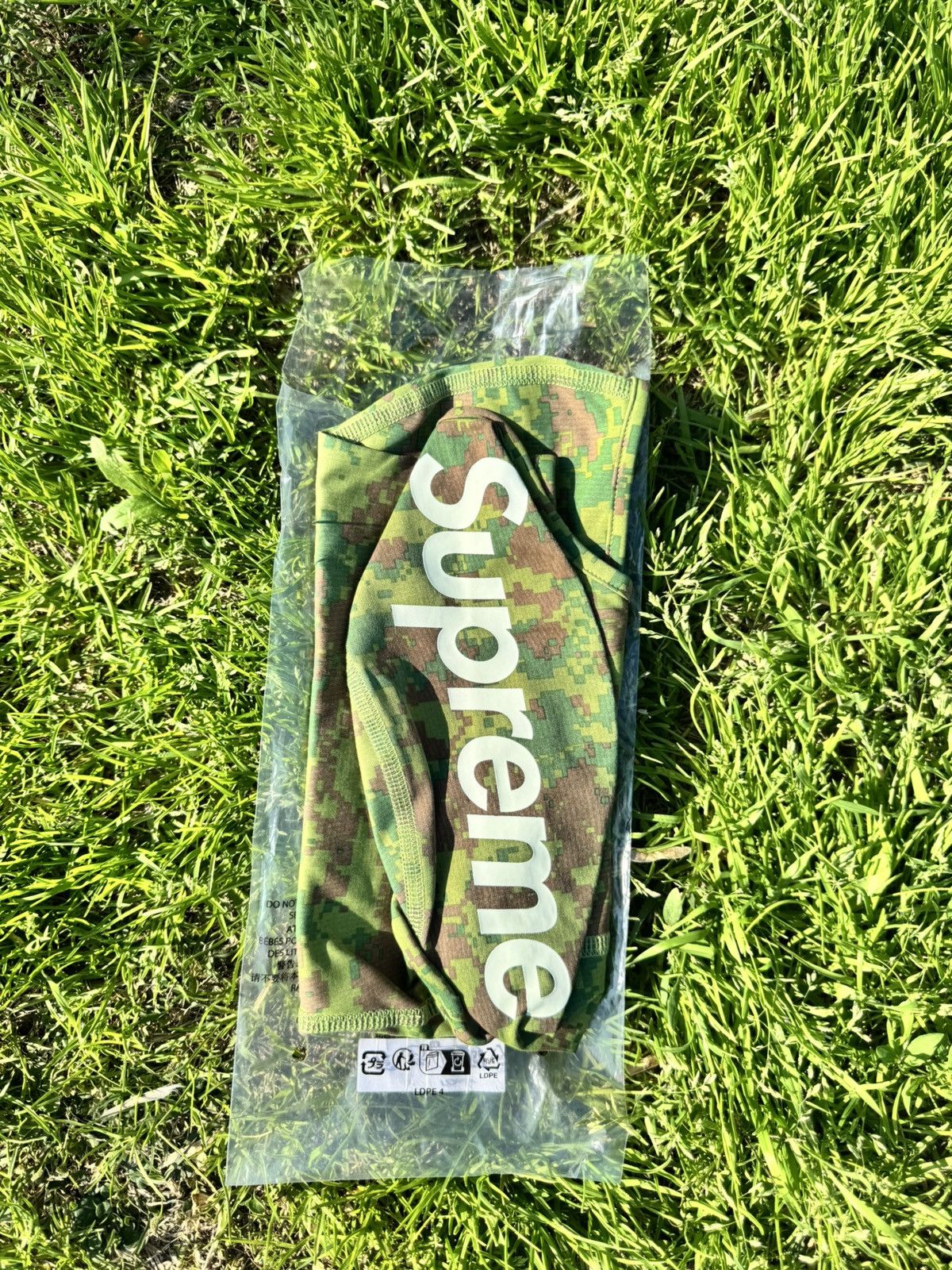 Supreme Supreme Heat Reflective Digi Camo Balaclava Size ONE SIZE - 5 Thumbnail