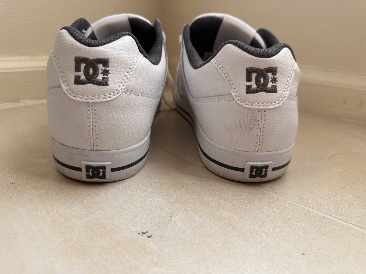 DC Slight used white DC skate shoes size 11 Size US 11 / EU 44 - 6 Thumbnail