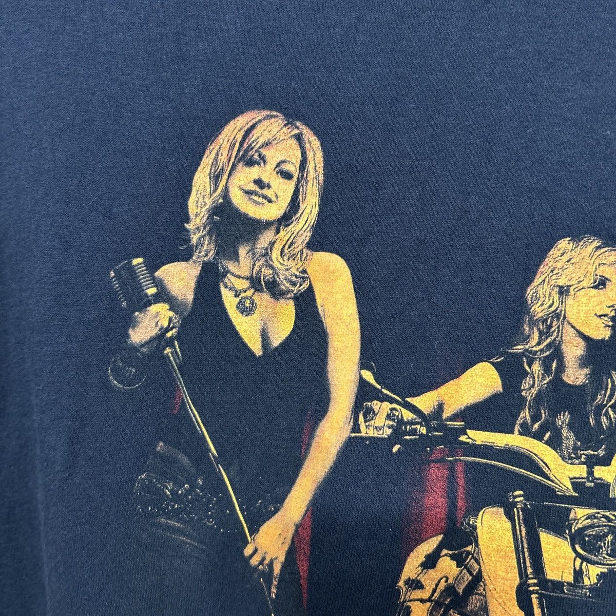 Delta Vintage Bomshel 2006 Graphic Tshirt Size Large - "Bradley" Size L / US 10 / IT 46 - 9 Thumbnail
