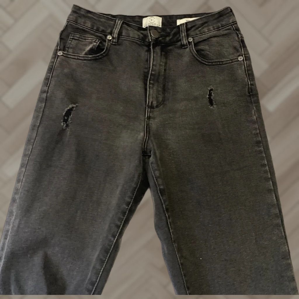 Express EXPRESS 91 Jeans Womens Size 6 High Rise Skinny Black Stretch Denim Distressed Zip Closure 25in Inseam Size 28" / US 6 / IT 42 - 1 Thumbnail