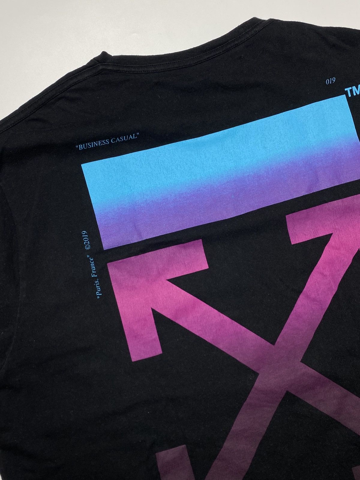 Off-White Off-White S/S18 Gradient Arrow T-Shirt Size US M / EU 48-50 / 2 - 2 Thumbnail