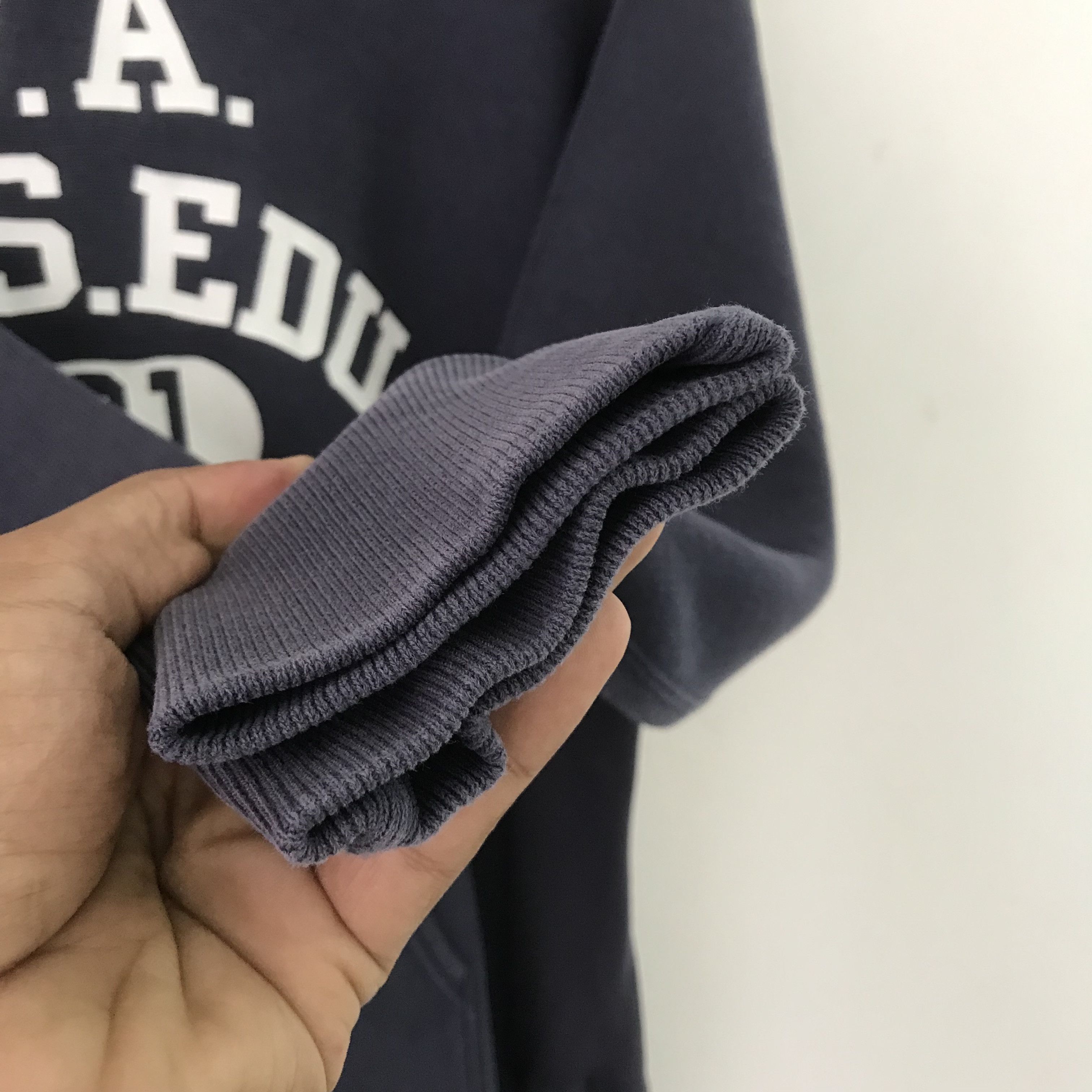 Champion ntage Champion Reverse Weave - Size US XS / EU 42 / 0 - 8 Thumbnail