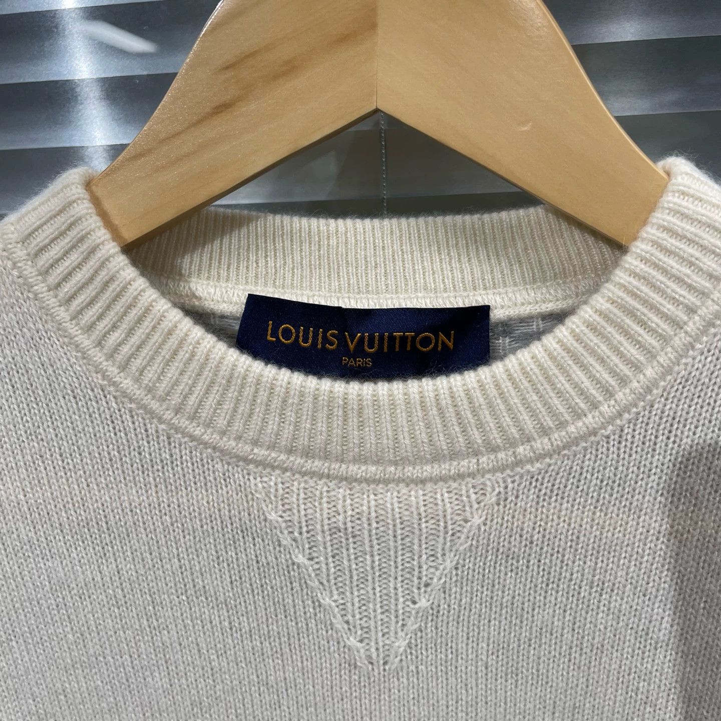 Louis Vuitton Louis Vuitton Back Full Print Cashmere Knit Sweater S Size US S / EU 44-46 / 1 - 3 Thumbnail