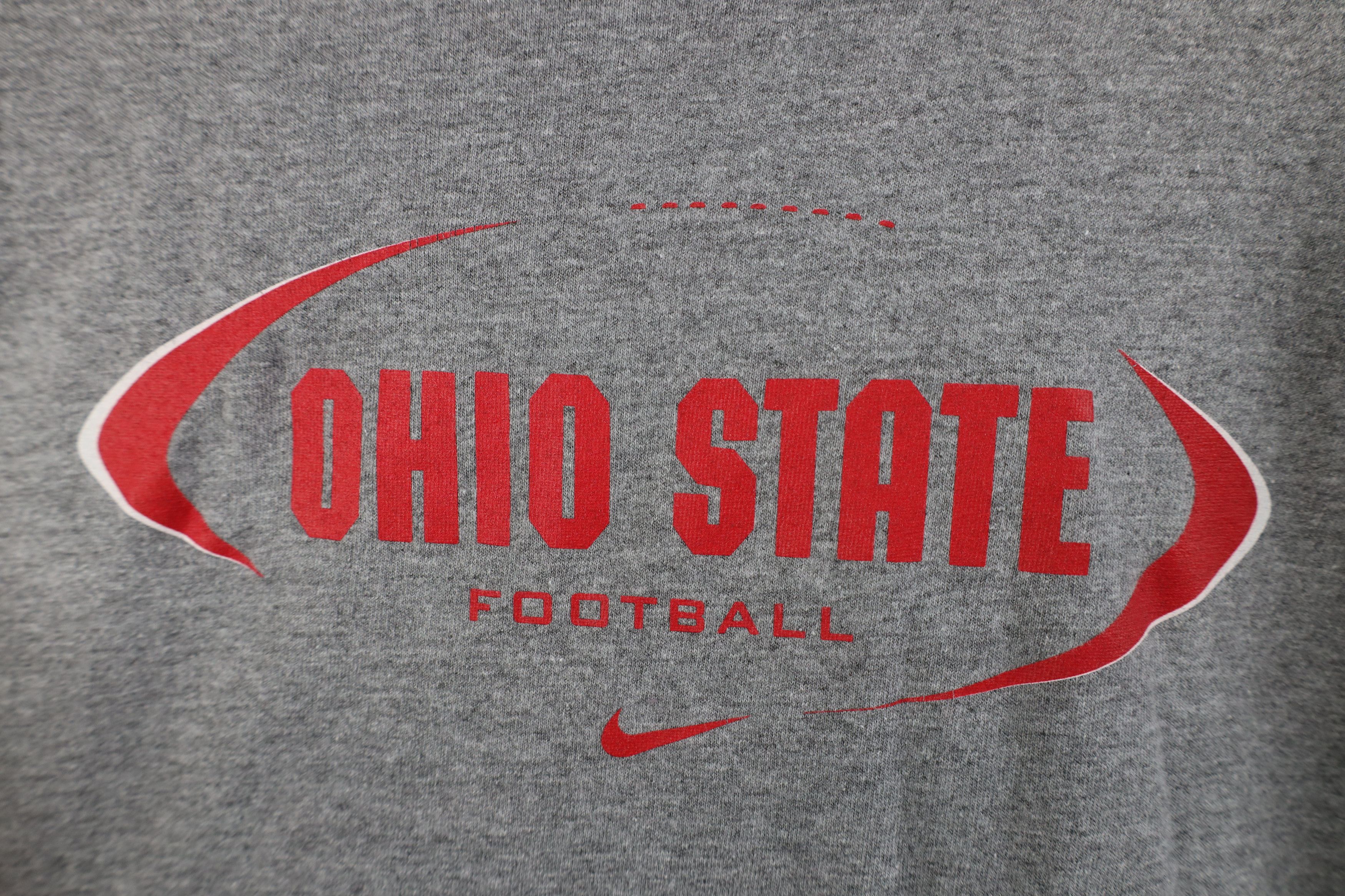 Nike Vintage Nike Swoosh Ohio State University Football T-Shirt Size US L / EU 52-54 / 3 - 5 Thumbnail