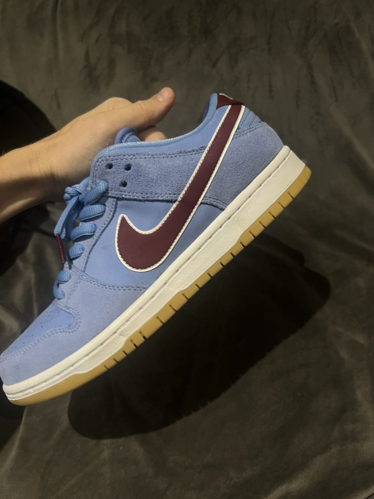 Nike SB SB Dunk Low Philadelphia Phillies Size US 7 / EU 40 - 3 Thumbnail