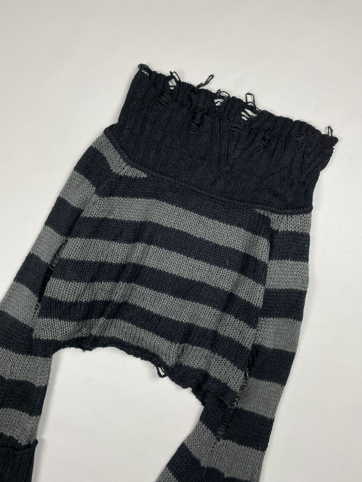 Killstar Killstar Ladies Y2K Distressed High Neck Sweater Pullover Size 4XL / US 24-26 - 5 Thumbnail