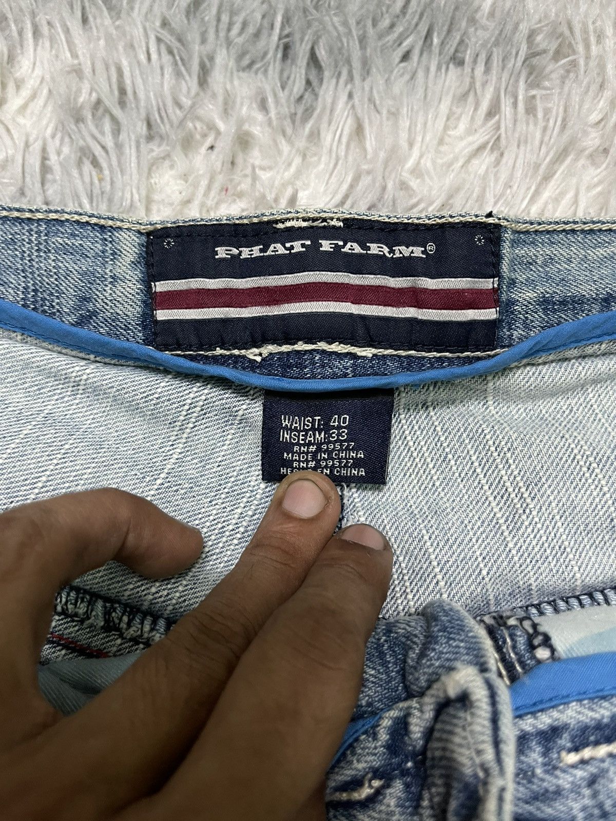 Phat Farm 2000s PHAT FARM BAGGY PANT STYLE DISTRESSED Size US 40 / EU 56 - 8 Thumbnail