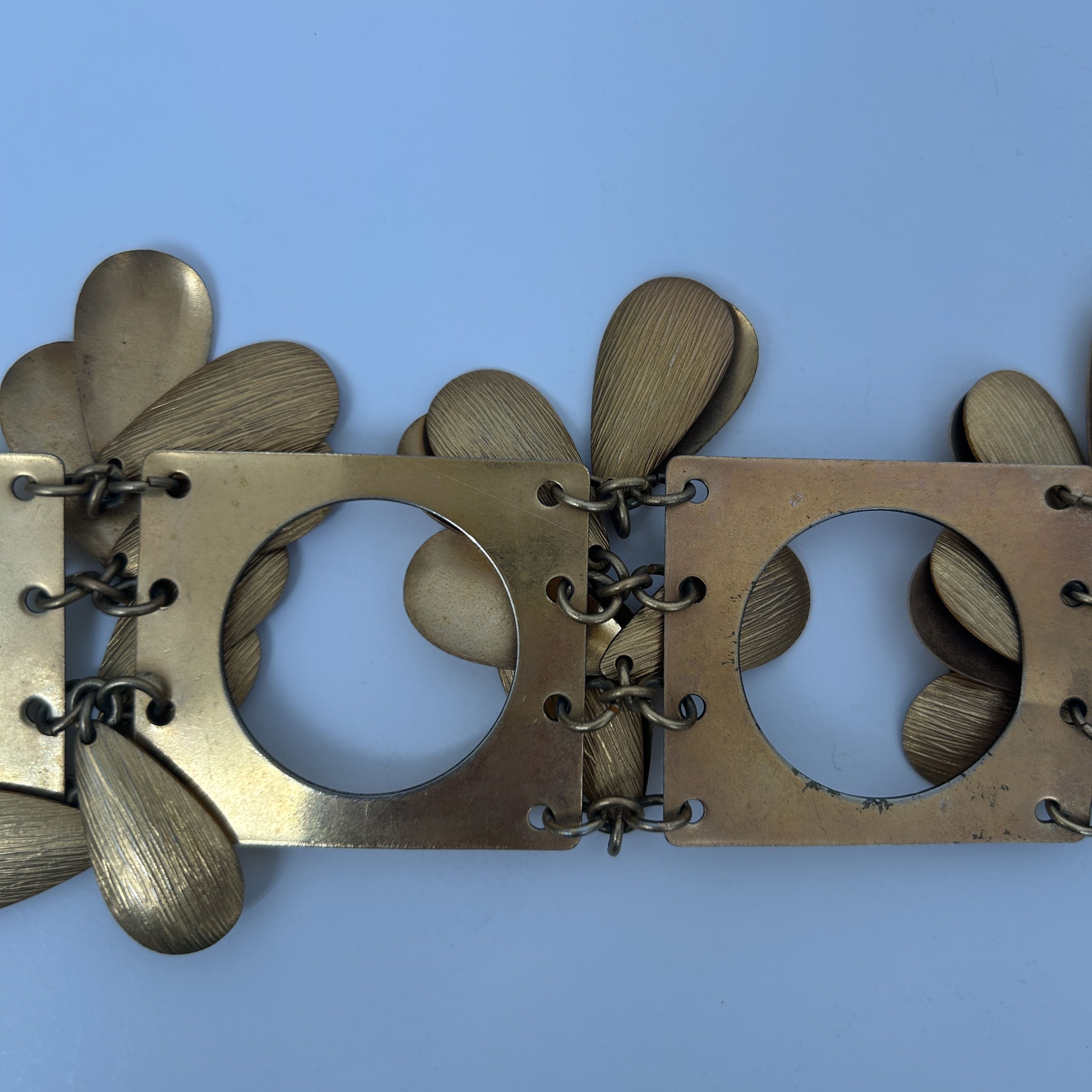 Vintage Vintage 1970s Gold Brutalist Leaf Belt Size ONE SIZE - 11 Thumbnail