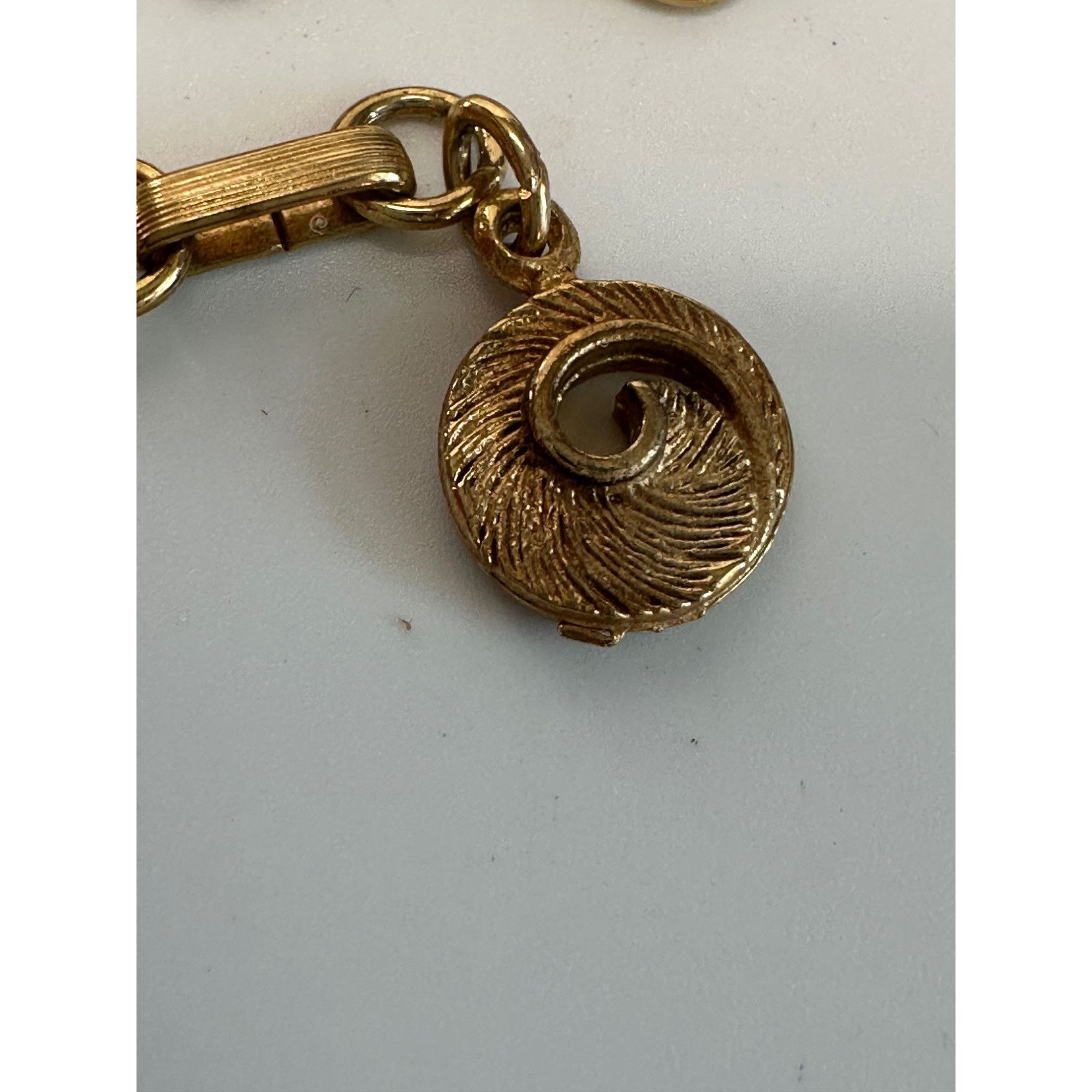 Other Vintage Women's Beautiful Gold Tone LISNER Leaf Necklace Size ONE SIZE - 7 Thumbnail