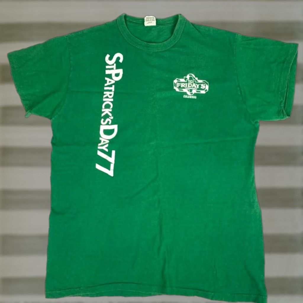 VINTAGE Stedman T-Shirt Green 1977 Single Stitch St Patrick's Day TGI Fridays Graphic Tee Unisex L Model