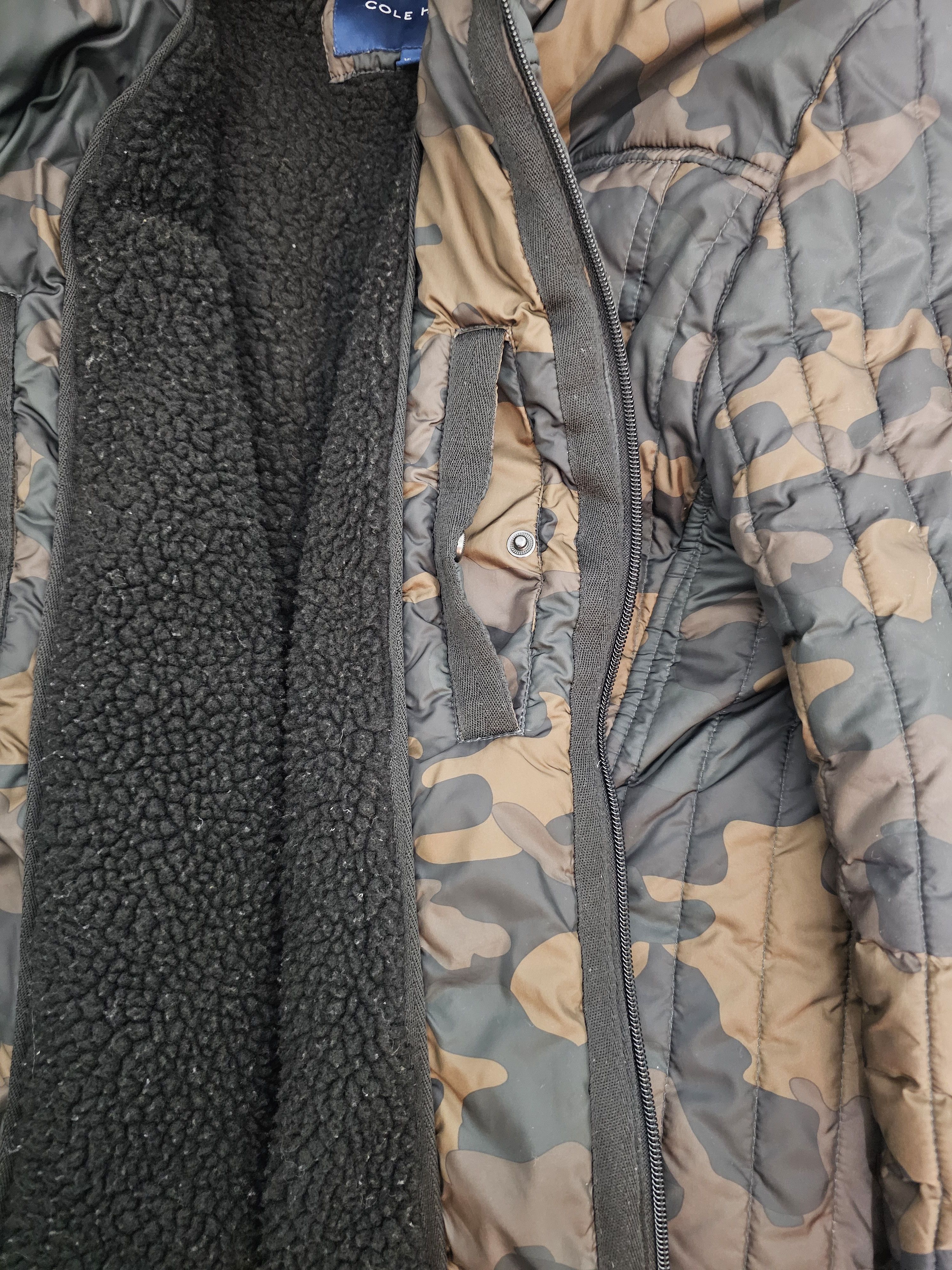 Cole Haan Camo fleece lined, quilted puffer coat. Size US XL / EU 56 / 4 - 10 Thumbnail