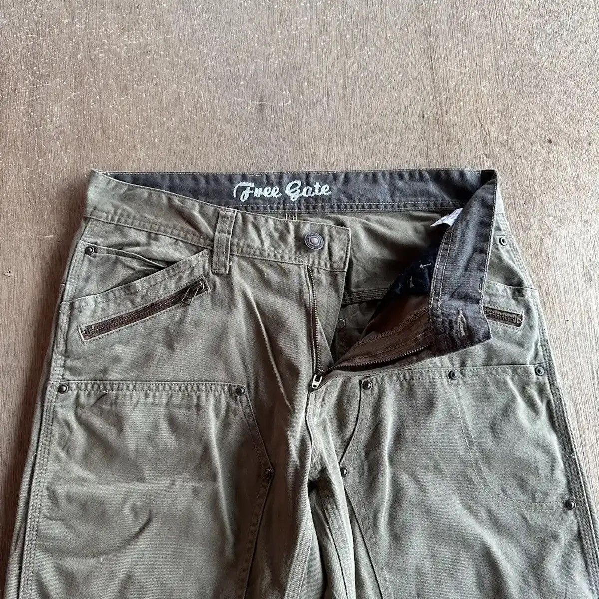 Tornado Mart VINTAGE FREEGATE WORK WEAR DOUBLE KNEE CINCH BACK TROUSERS Size US 32 / EU 48 - 8 Thumbnail
