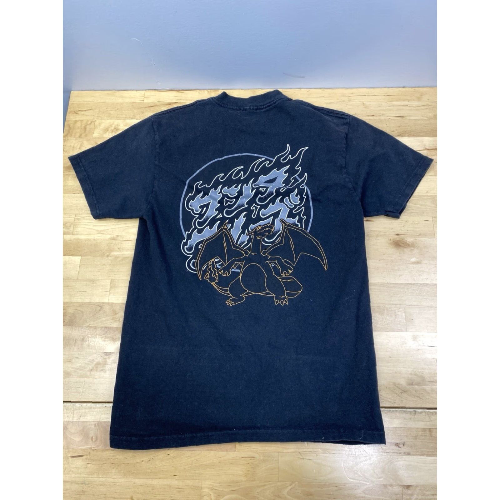 Vintage VINTAGE Santa Cruz T-Shirt Mens XS Black Pokémon Charizard 10632 Crew Neck Short Sleeve Graphic Print Y2K Mens Size US XS / EU 42 / 0 - 6 Thumbnail