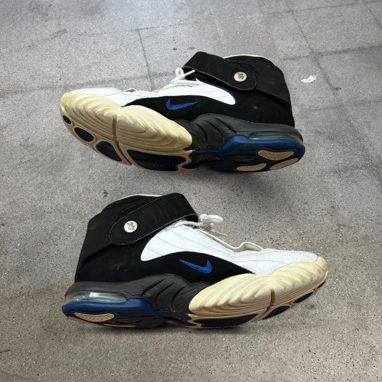 Nike Vintage Penny Hardaway Black Blue White Nike Mens Size 11 Size US 11 / EU 44 - 2 Thumbnail