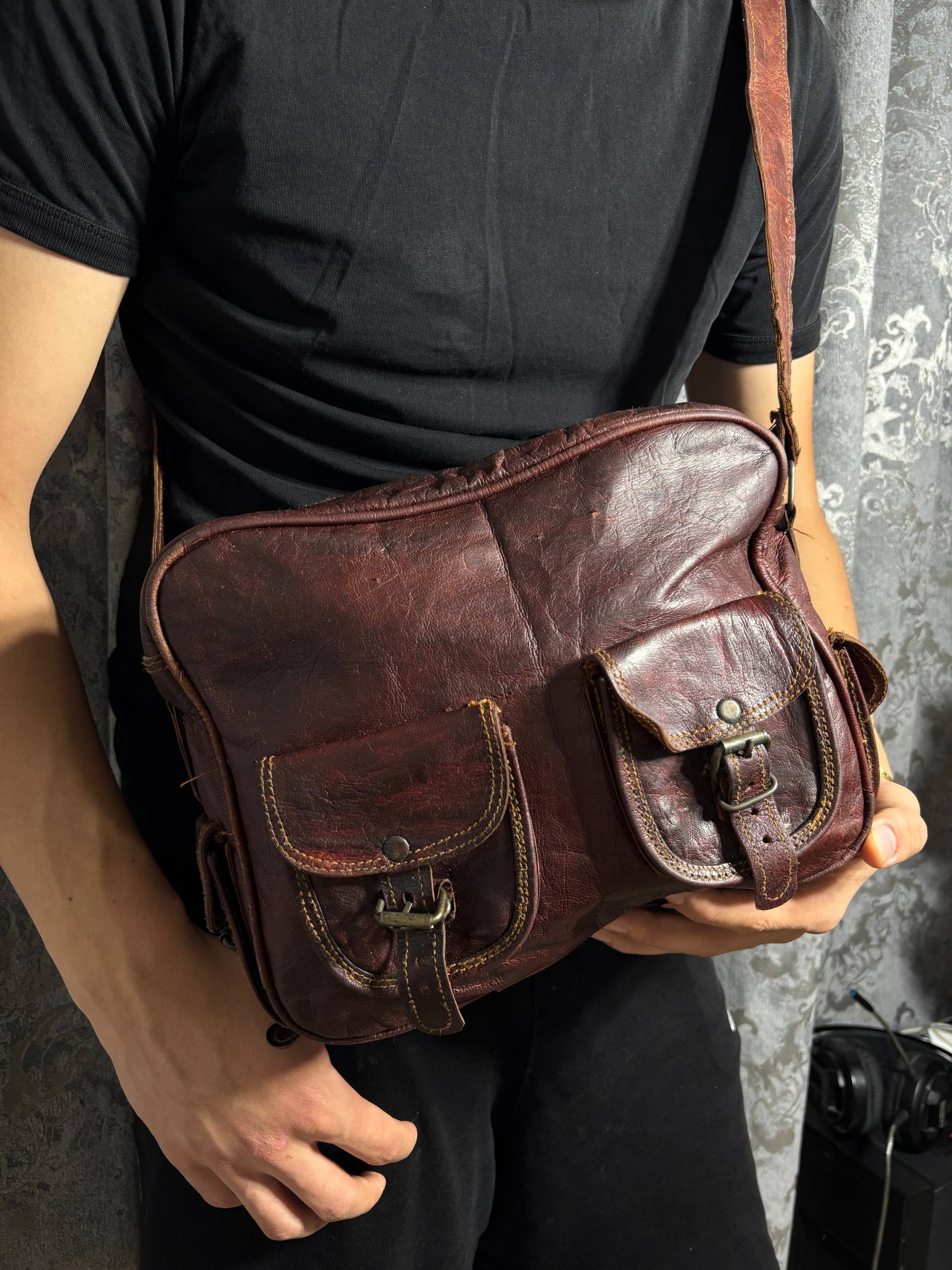 Diesel Diesel style Avant Garde Leather Distressed VTG Bag Size ONE SIZE - 1 Thumbnail