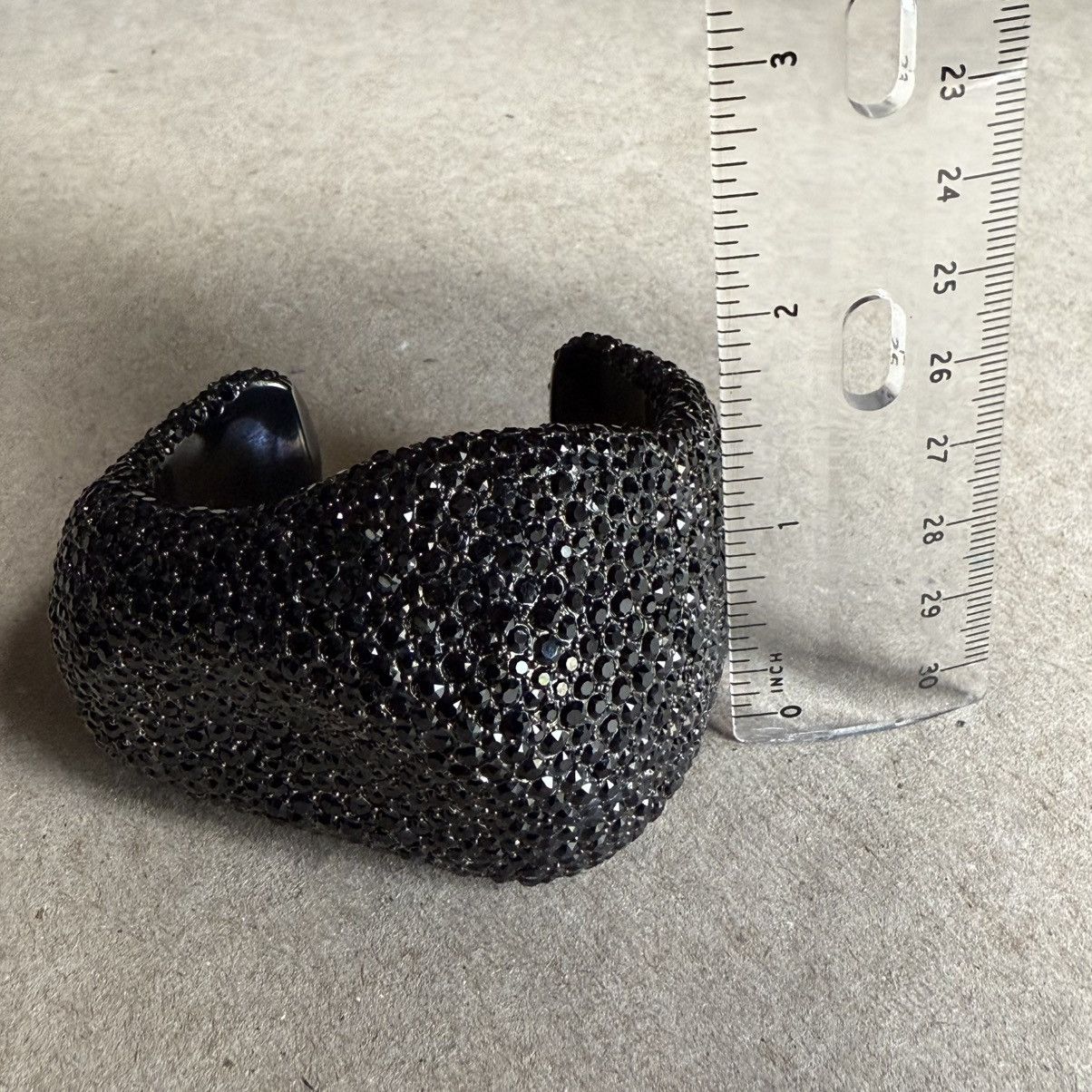 Alexander McQueen Alexander McQueen large pavé crystal cuff Size ONE SIZE - 9 Thumbnail
