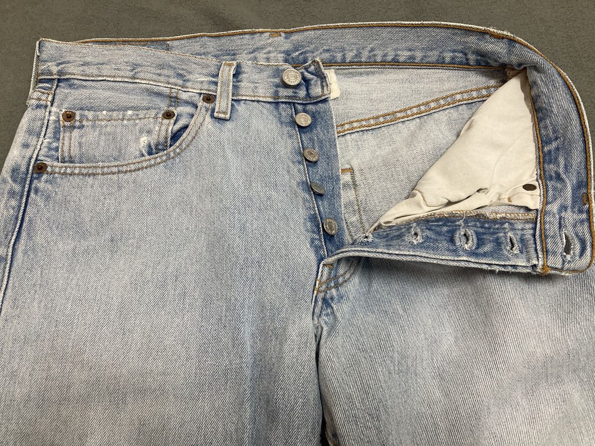 Levi's Vintage Y2K Levis 501 jeans Made in Guatemala Size US 31 - 3 Thumbnail
