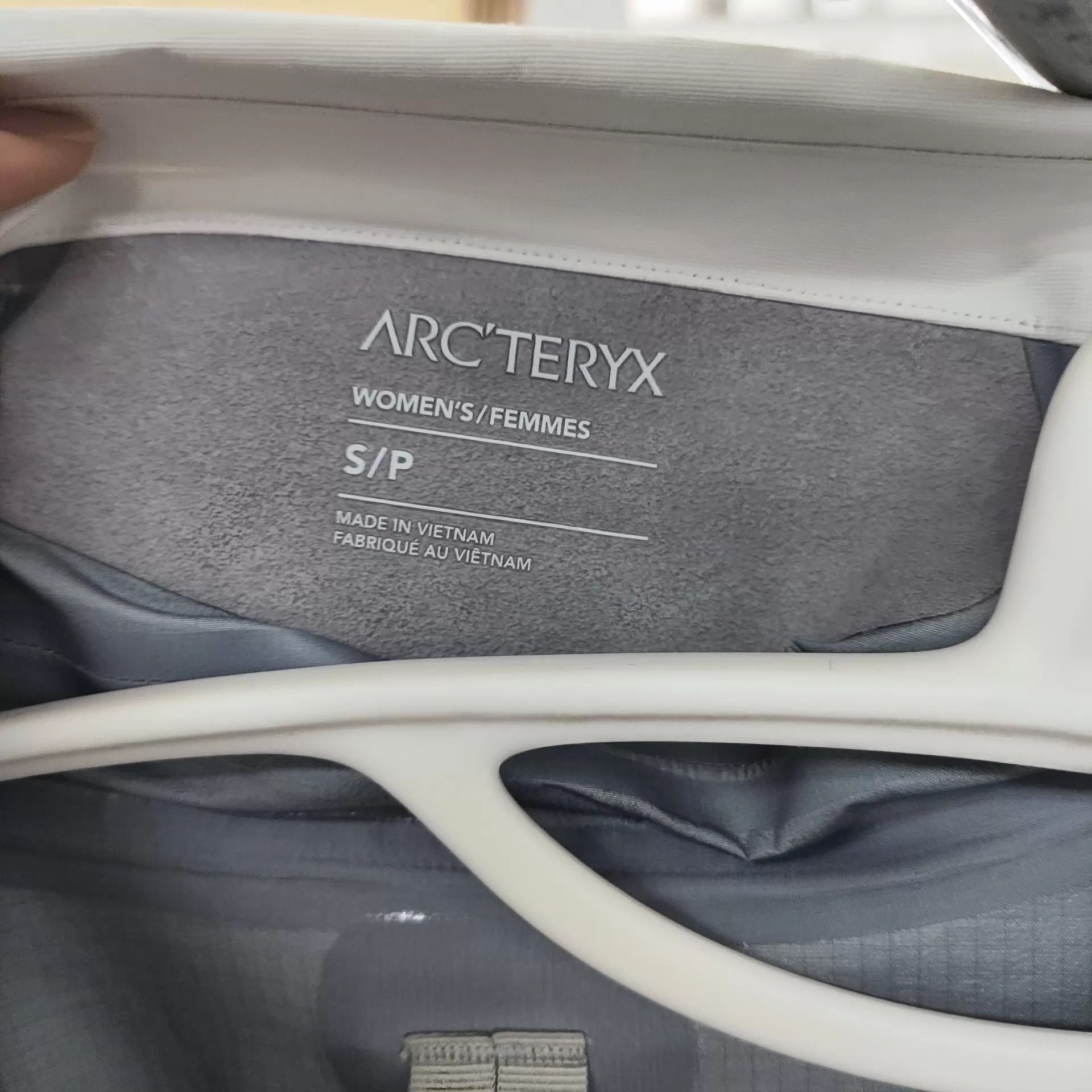 Arc'teryx Arc'teryx Incendia Embroidered Logo Jacket FW25 Size S / US 4 / IT 40 - 2 Thumbnail