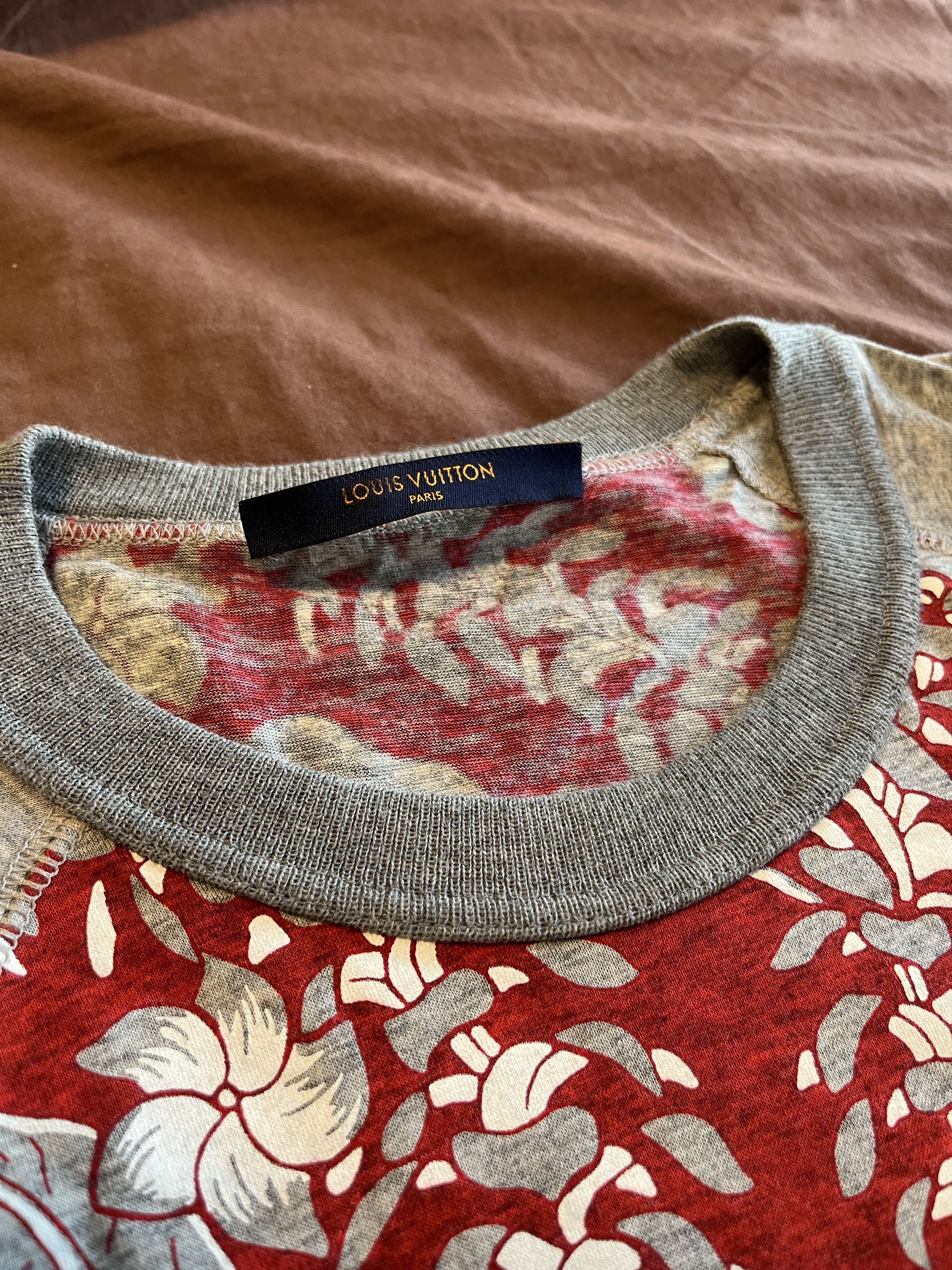 Louis Vuitton Louis Vuitton Hawaii Pattern Tee Size US L / EU 52-54 / 3 - 4 Thumbnail