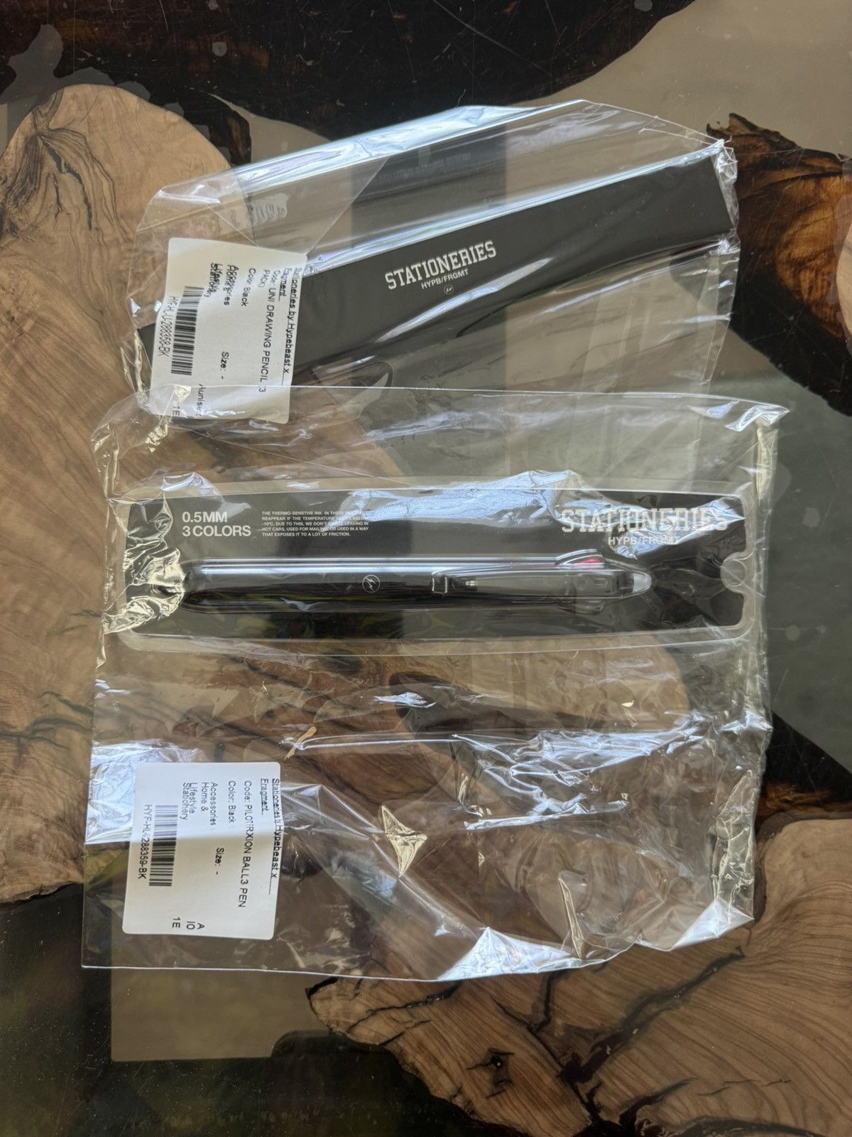Fragment Design Fragment Design x HYPEBEAST 3-Click Pen & 3-Pack Pencil Set Size ONE SIZE - 2 Thumbnail
