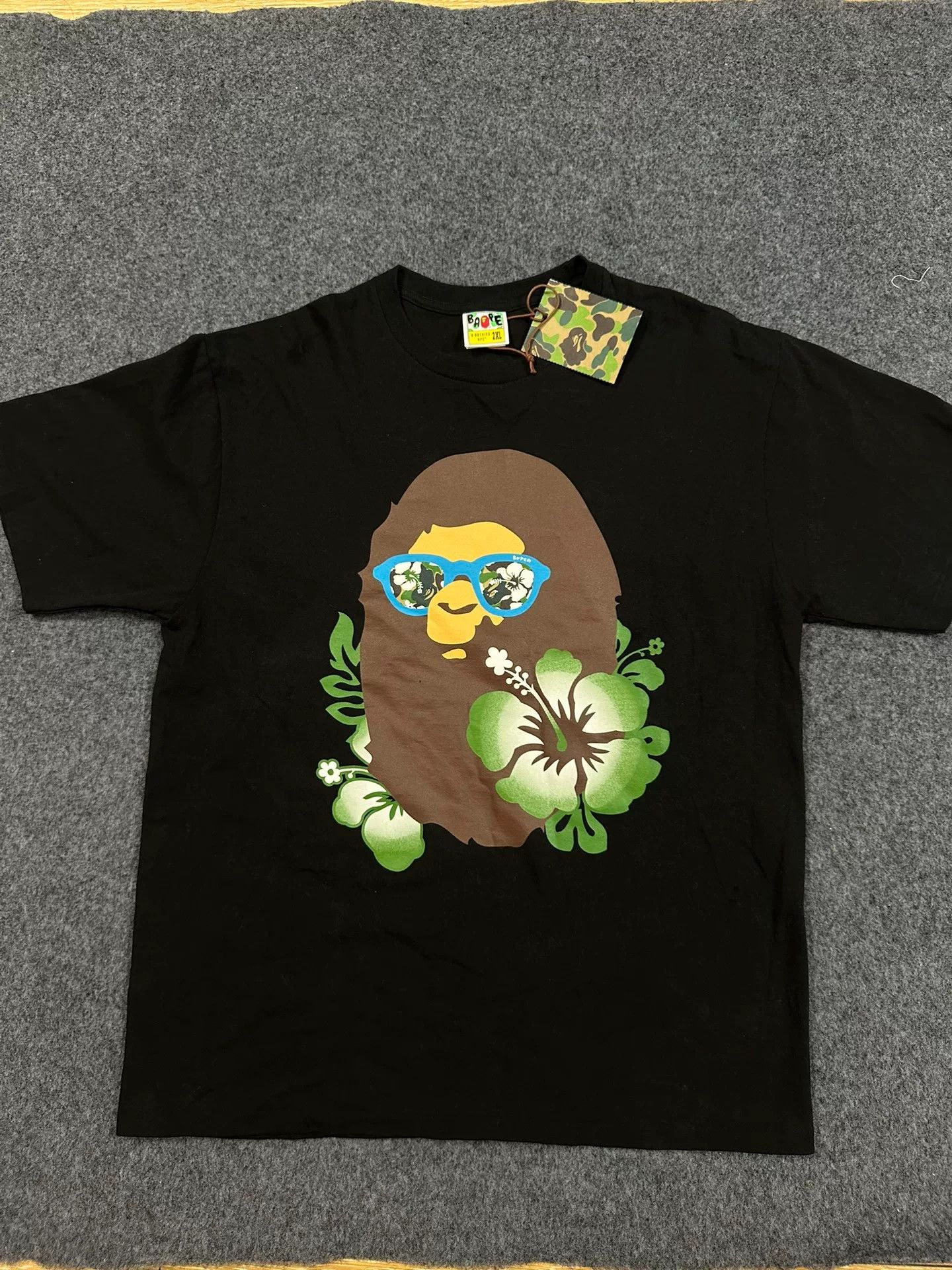 Bape Bape T Multi Shark T-Shirt Casual Size US XL / EU 56 / 4 - 1 Thumbnail