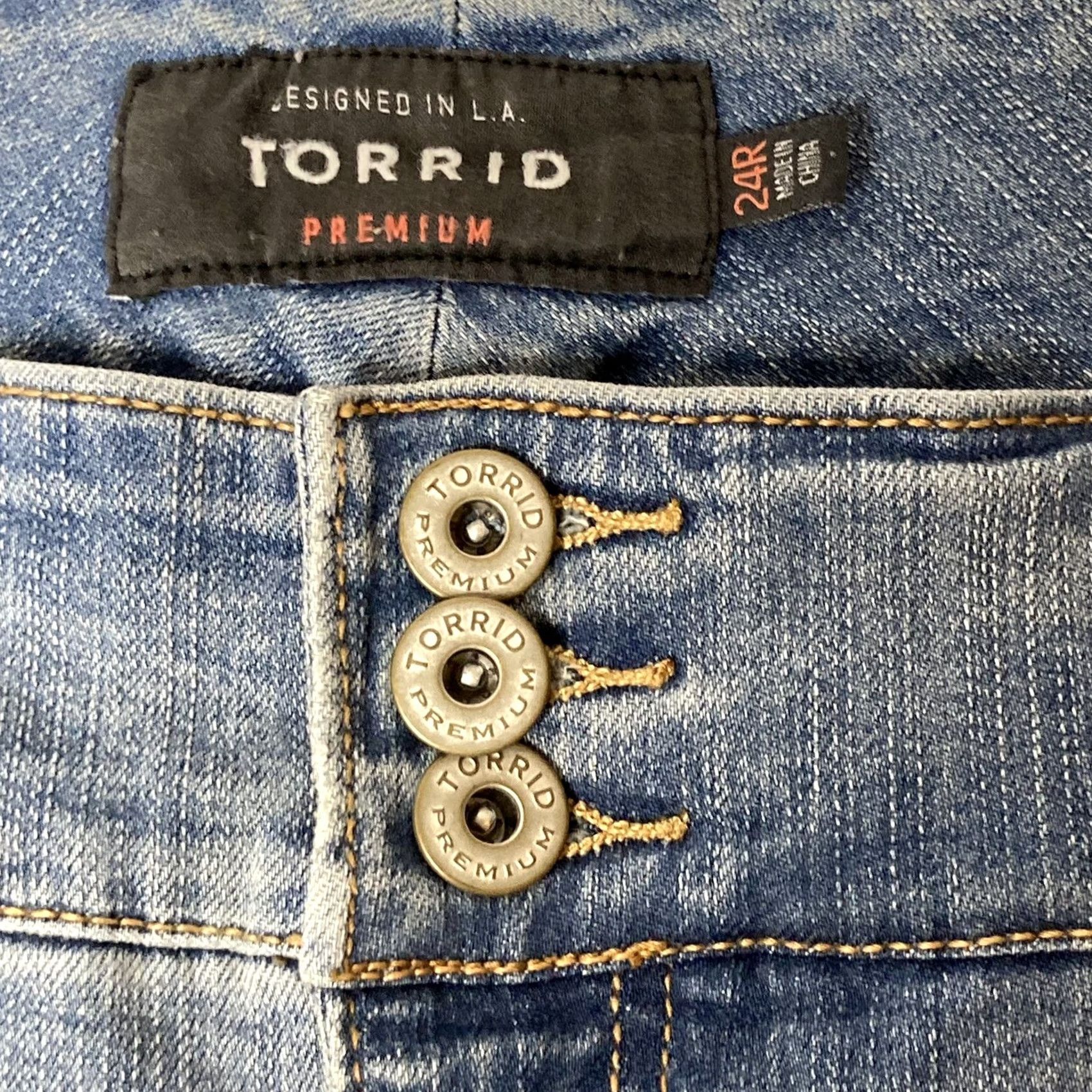 Torrid Torrid Premium Destroyed Jegging Jeans Light Wash Blue Denim Size 24 R Size 42" / US 20 - 5 Thumbnail