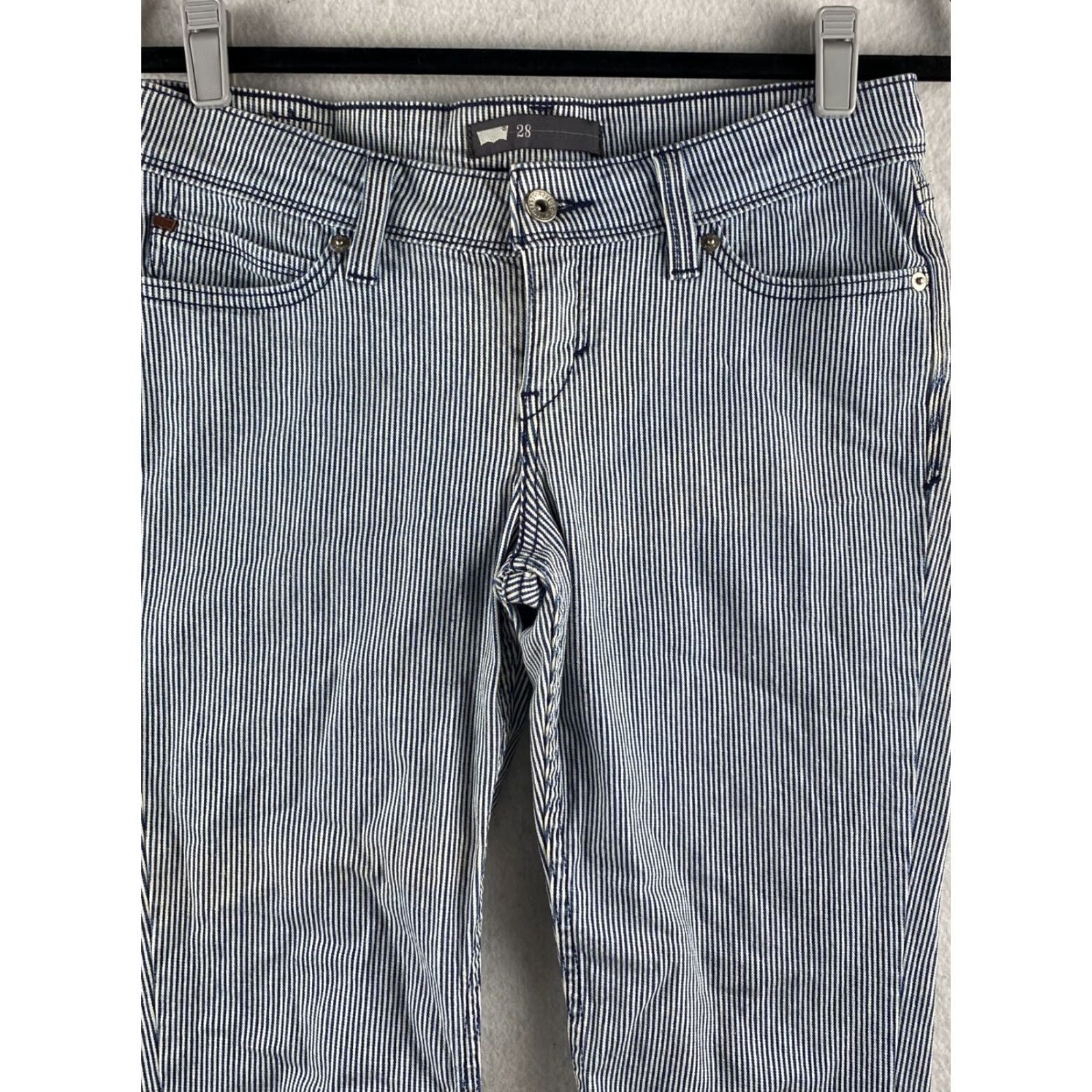 Levi's Levi's Jeans Capri Shaping 311 28 Blue Stretch Pin Stripe Railroad Core Women Jeans Size 28" / US 6 / IT 42 - 2 Thumbnail