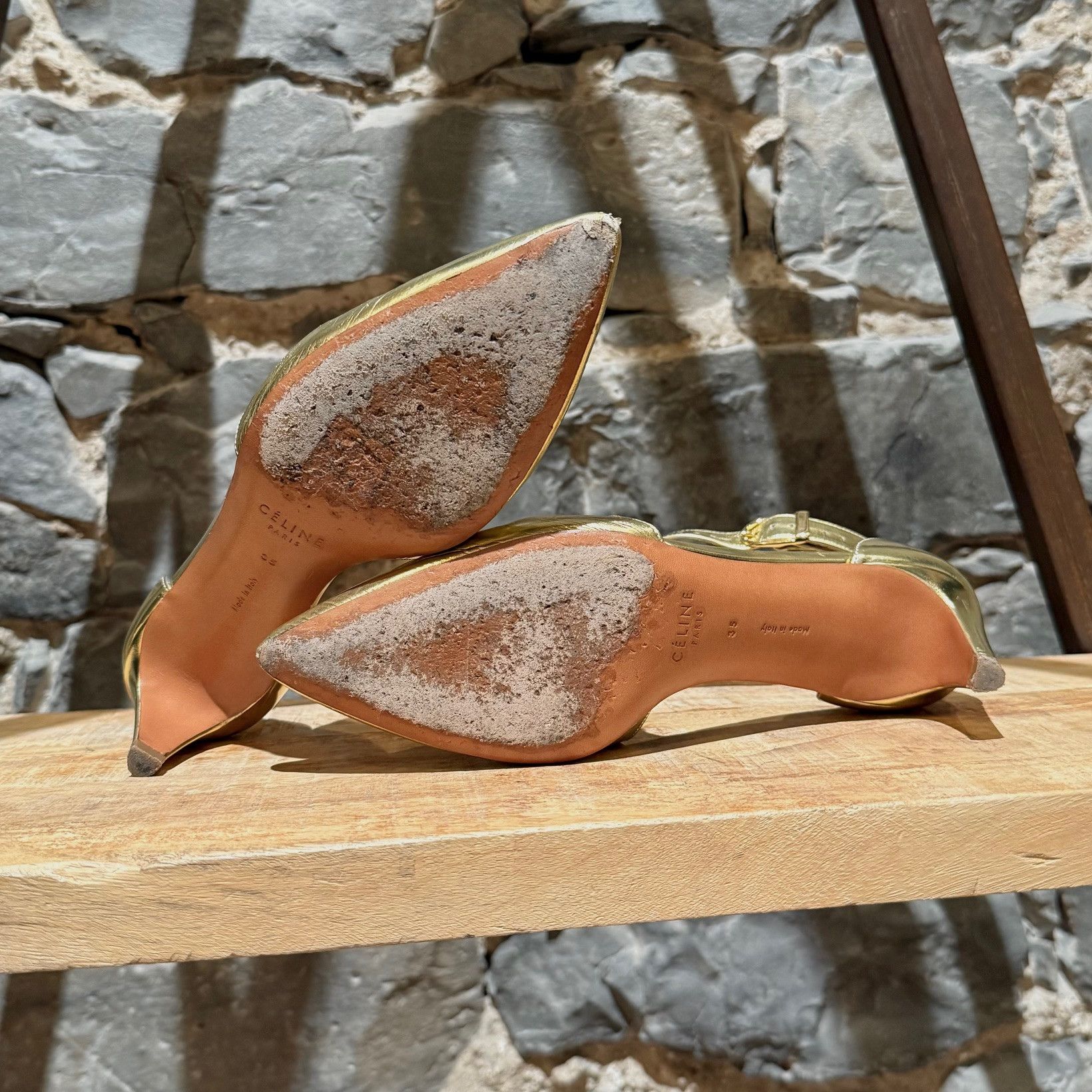 Celine Céline Metallic Gold T-strap Pointy Pumps Size US 5 / IT 35 - 8 Thumbnail