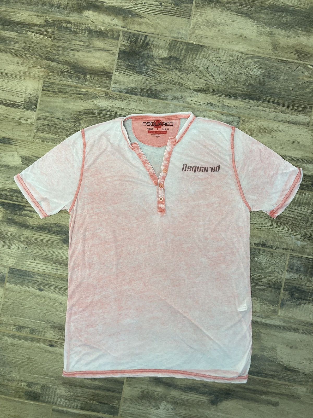 Dsquared2 × Vintage Vintage Dsquared Luxury T-shirt Size US XL / EU 56 / 4 - 1 Thumbnail