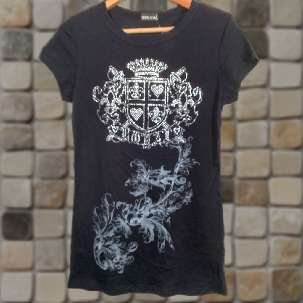 Vintage VINTAGE Wet Seal T-Shirt Juniors XL Cap Sleeve Black Silver Rhinestones Y2K 2000s Royal Queen Casual Size XL / US 12-14 / IT 48-50 - 1 Thumbnail