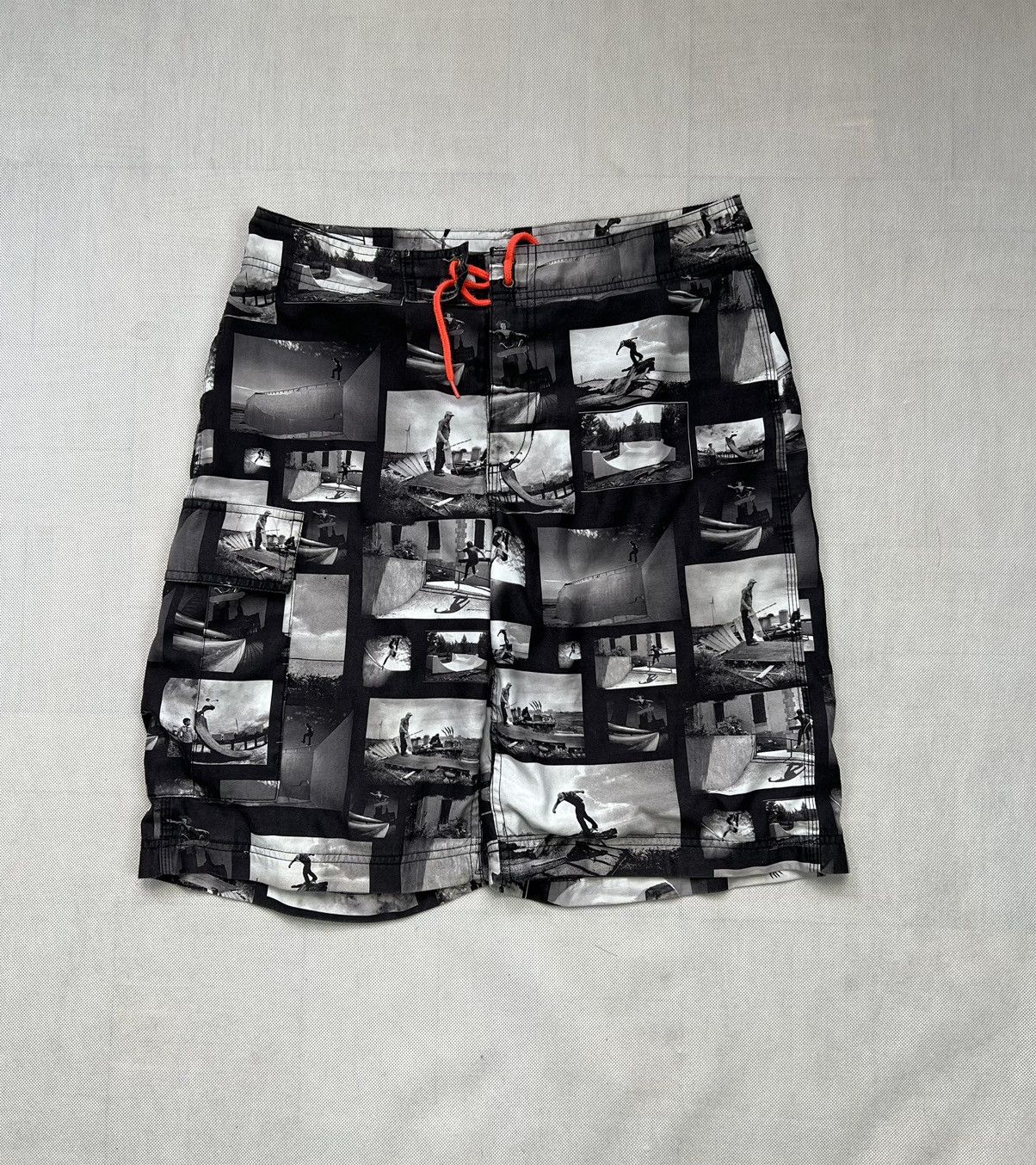 Carhartt × Vintage Cargo Shorts Carhartt Skate Print Size US 32 / EU 48 - 2 Thumbnail