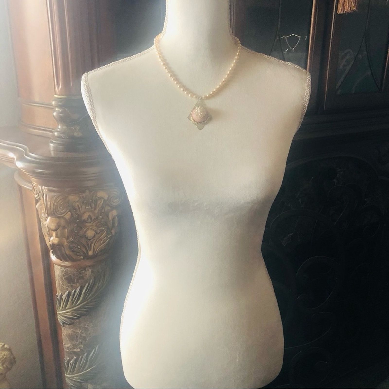 Handmade Handcrafted repurpose snow queen pearl dome Pearl necklace Size ONE SIZE - 6 Thumbnail