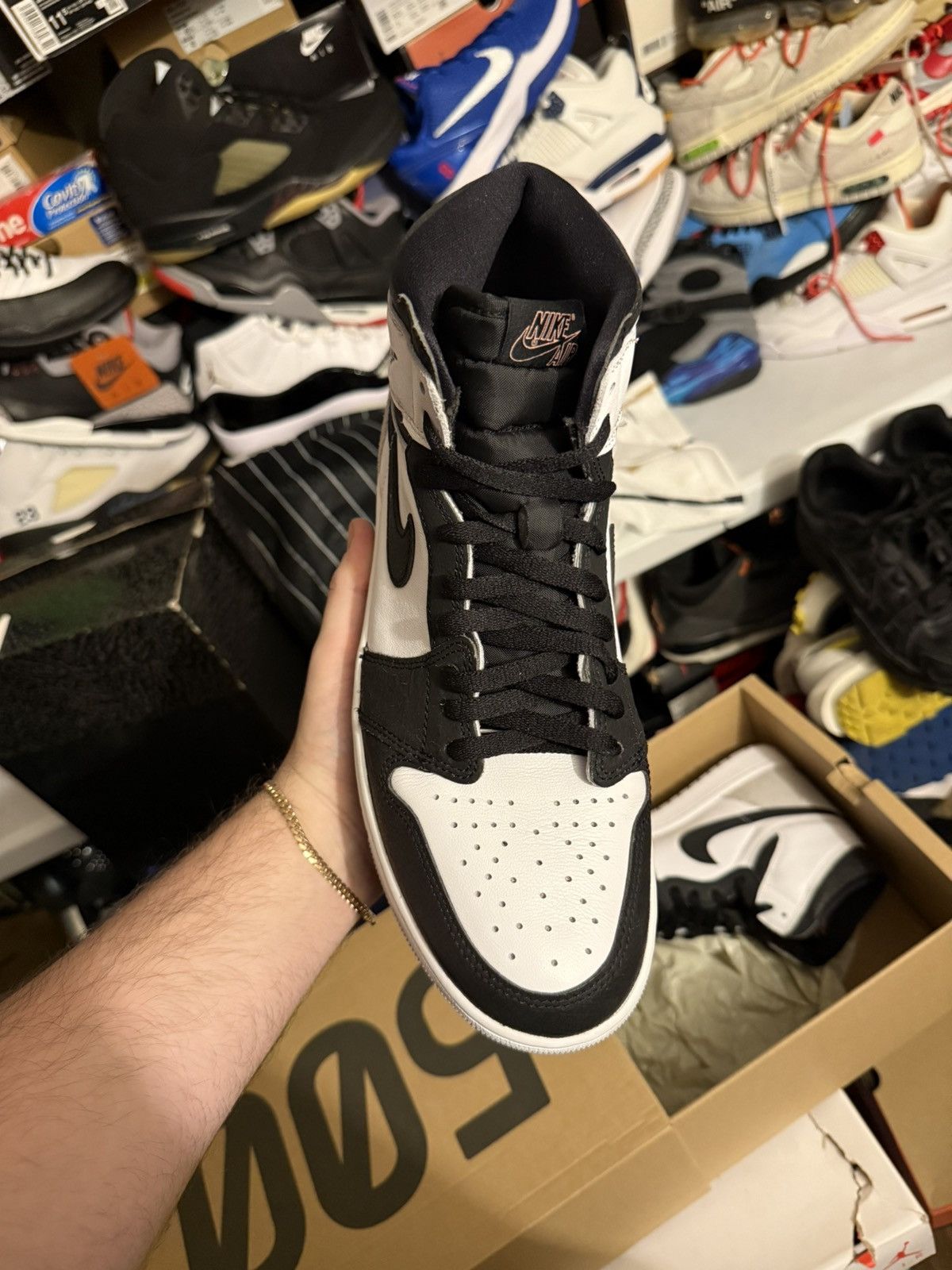 Jordan Brand Jordan retro 1 bleached coral sz 10 Size US 10 / EU 43 - 2 Thumbnail
