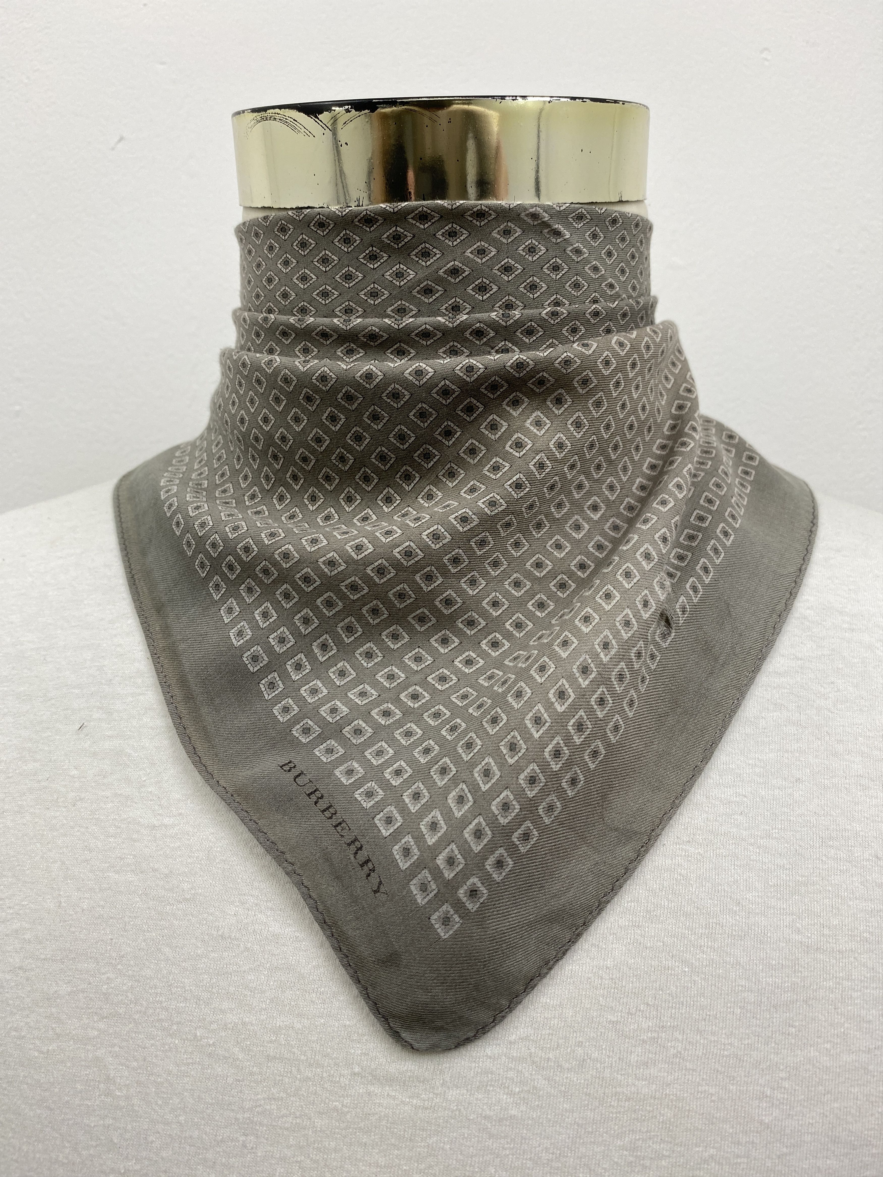 Burberry Burberry Handkerchief / Bandana / Neckerchief HKC0424 Size ONE SIZE - 1 Thumbnail