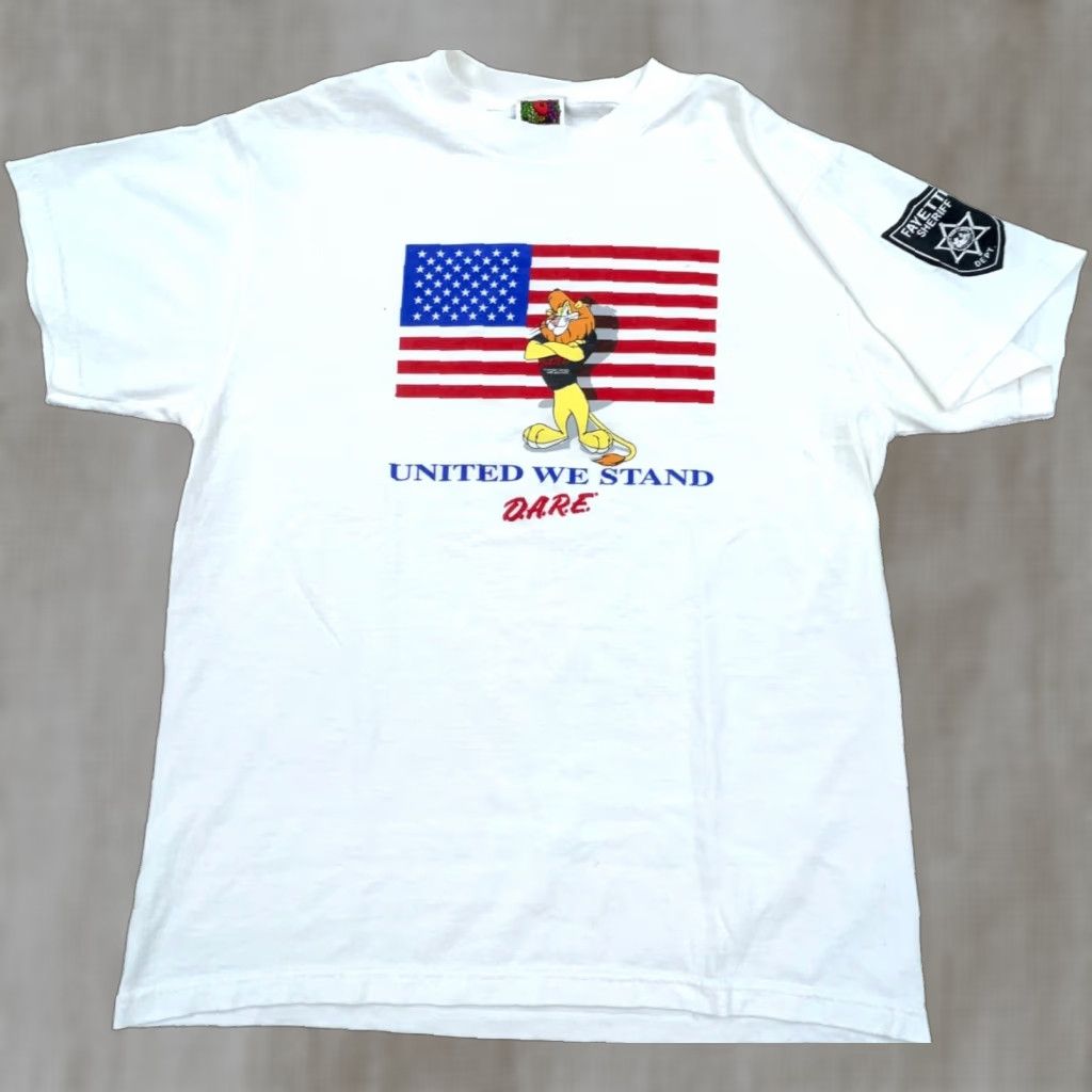 Fruit Of The Loom VINTAGE Fruit of the Loom Dare Shirt Men M White Tee USA Flag Lion Drugs Police Y2K 2000s 90s Hipster Retro Logo Sh etc Size US M / EU 48-50 / 2 - 1 Thumbnail